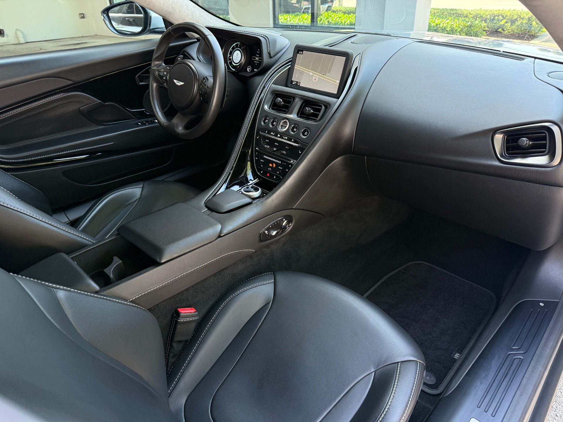 Used-2018-Aston-Martin-DB11-V12