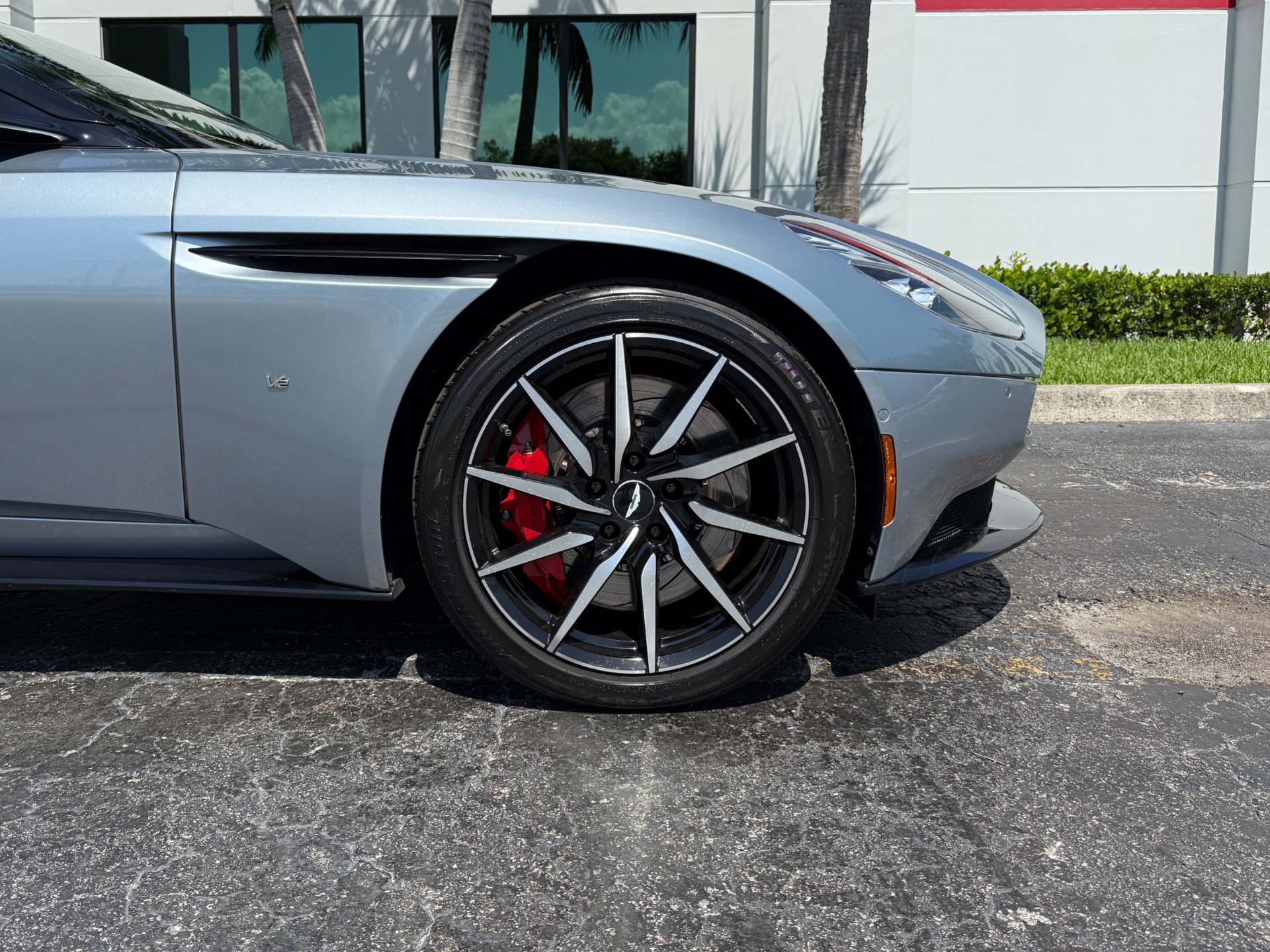 Used-2018-Aston-Martin-DB11-V12