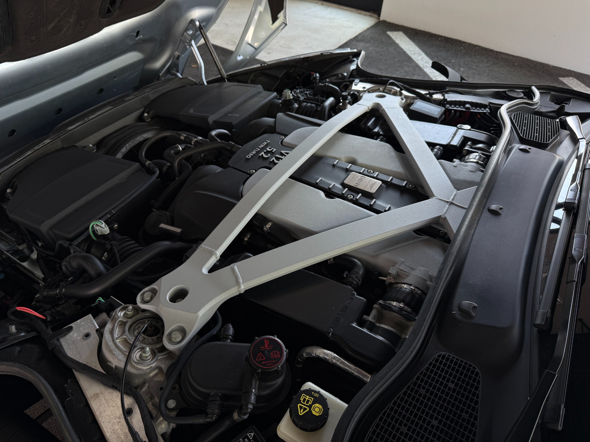 Used-2018-Aston-Martin-DB11-V12