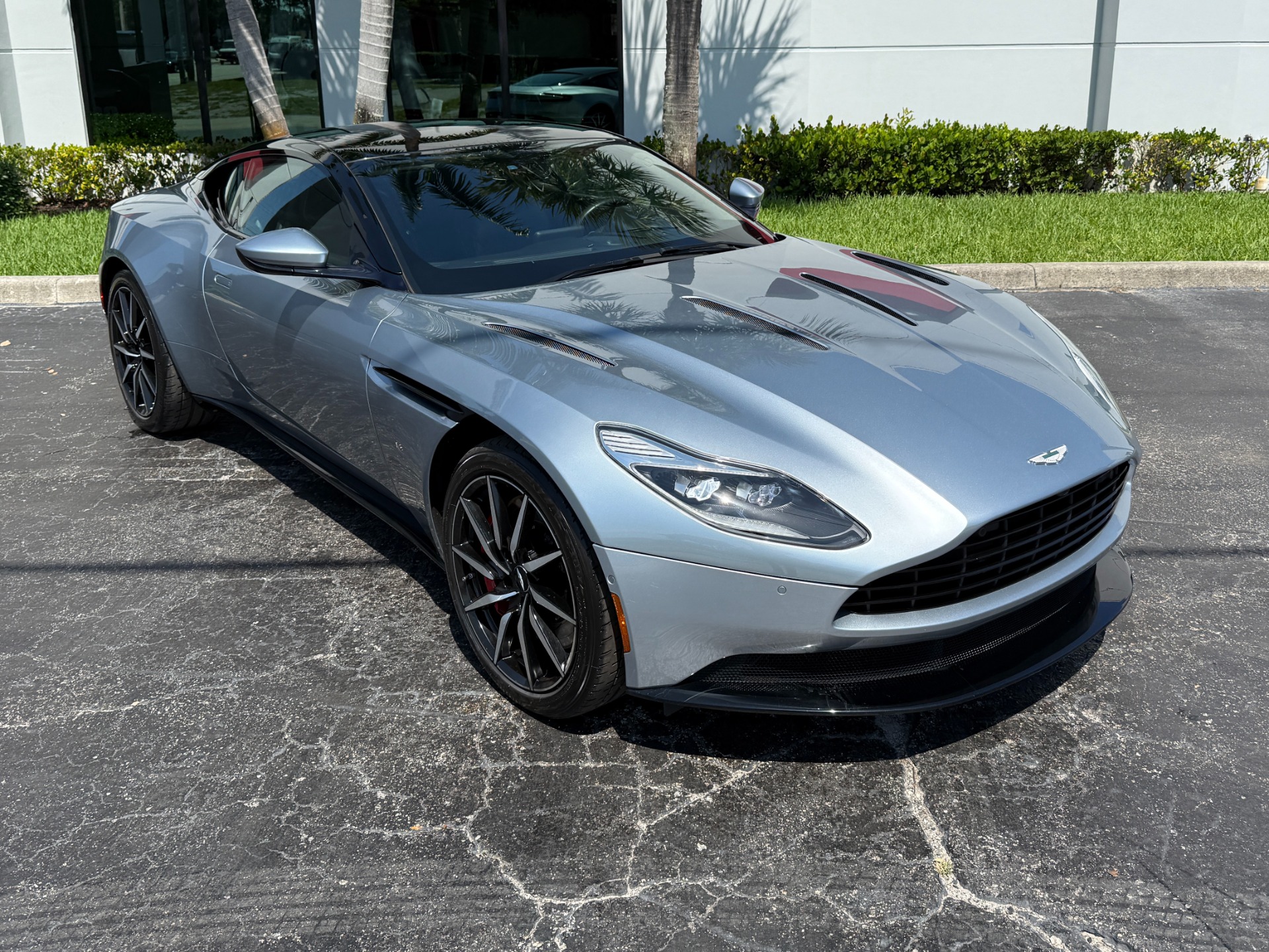 Used-2018-Aston-Martin-DB11-V12