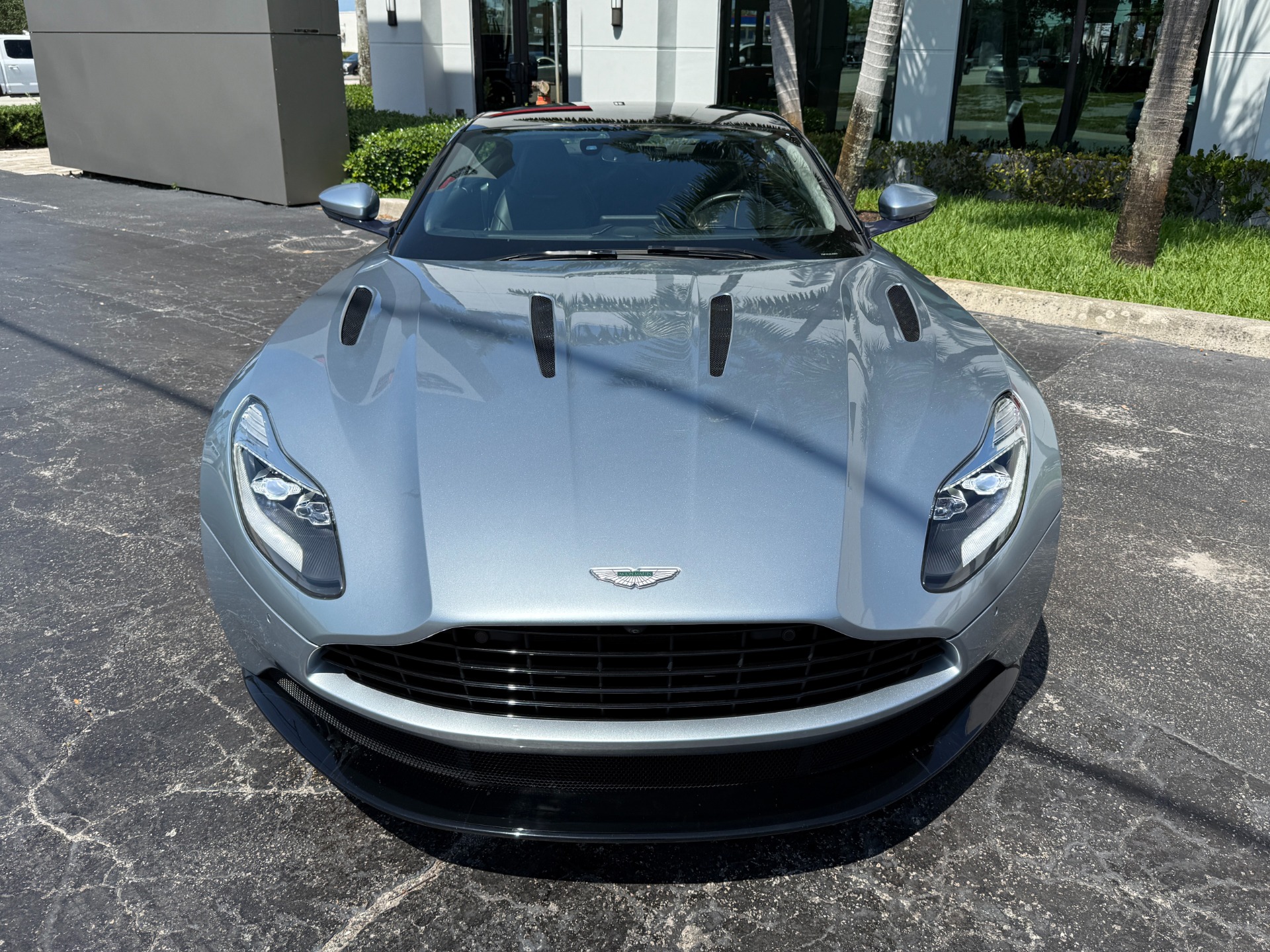 Used-2018-Aston-Martin-DB11-V12