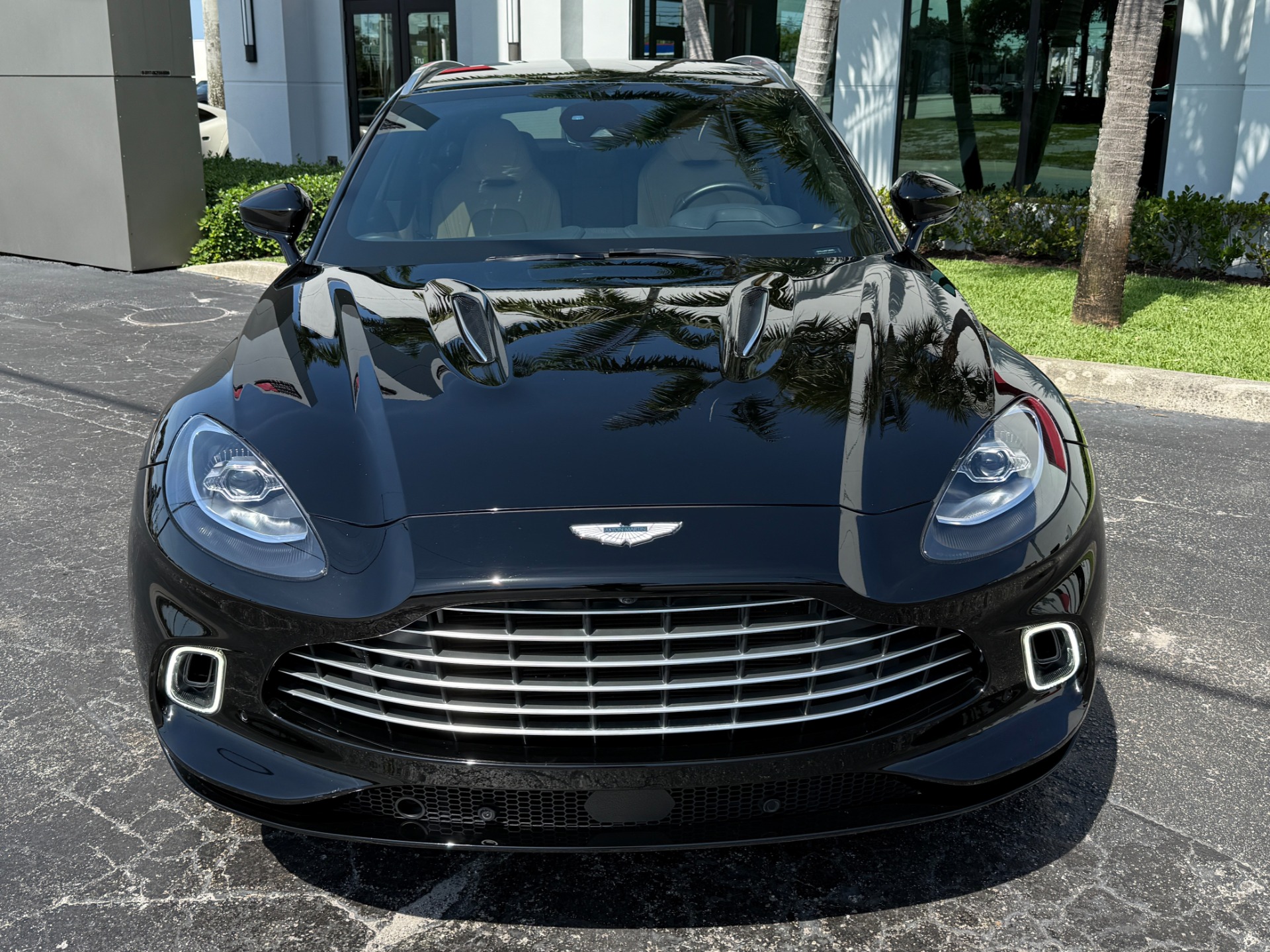 Used-2023-Aston-Martin-DBX