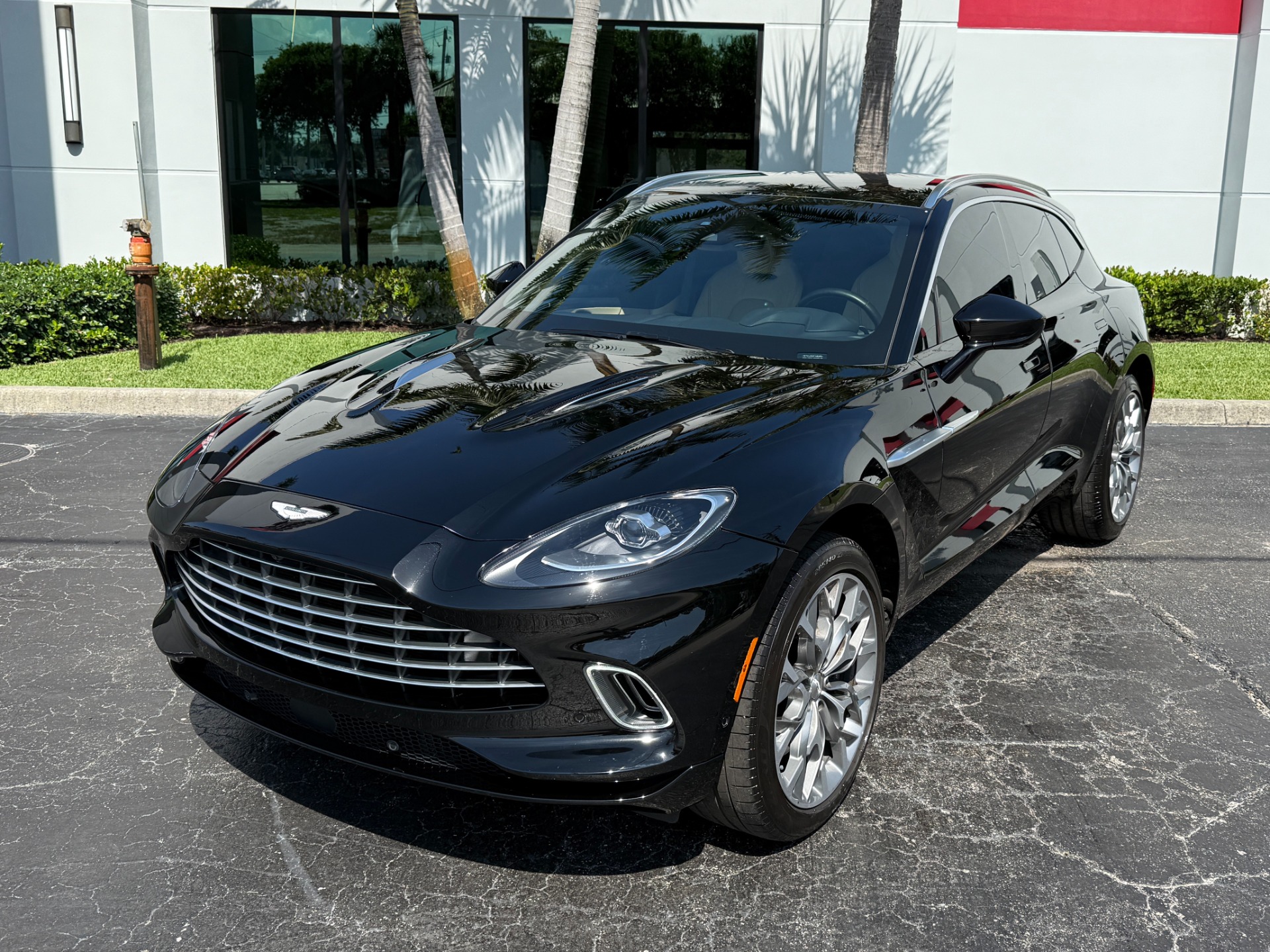 Used-2023-Aston-Martin-DBX