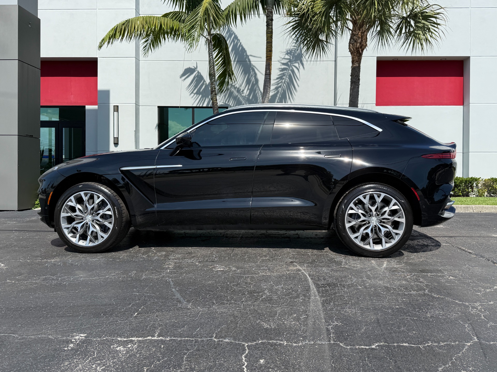 Used-2023-Aston-Martin-DBX