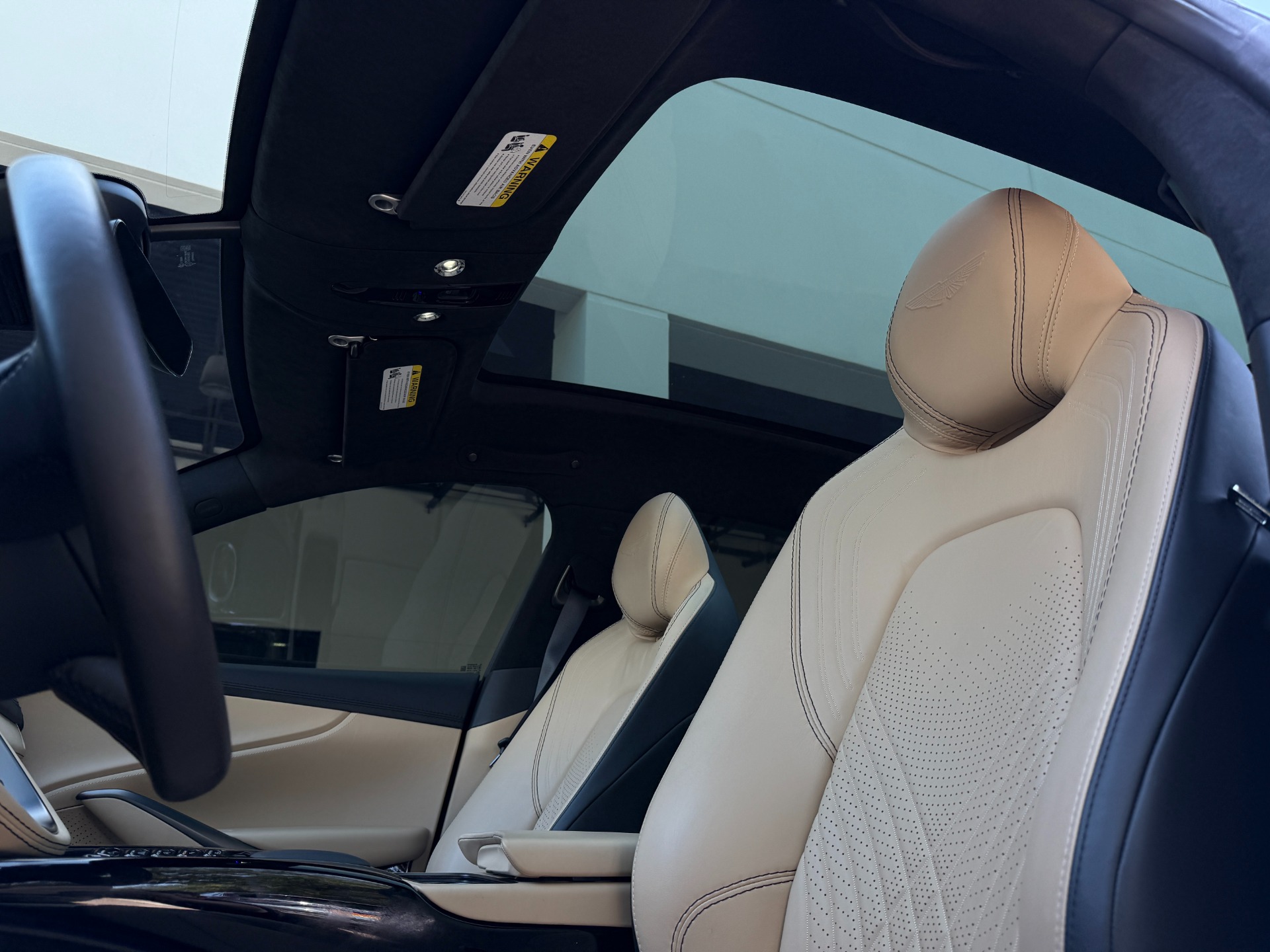Used-2023-Aston-Martin-DBX