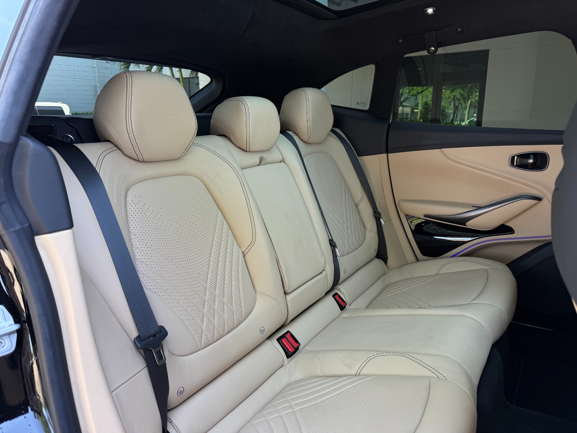 Used-2023-Aston-Martin-DBX