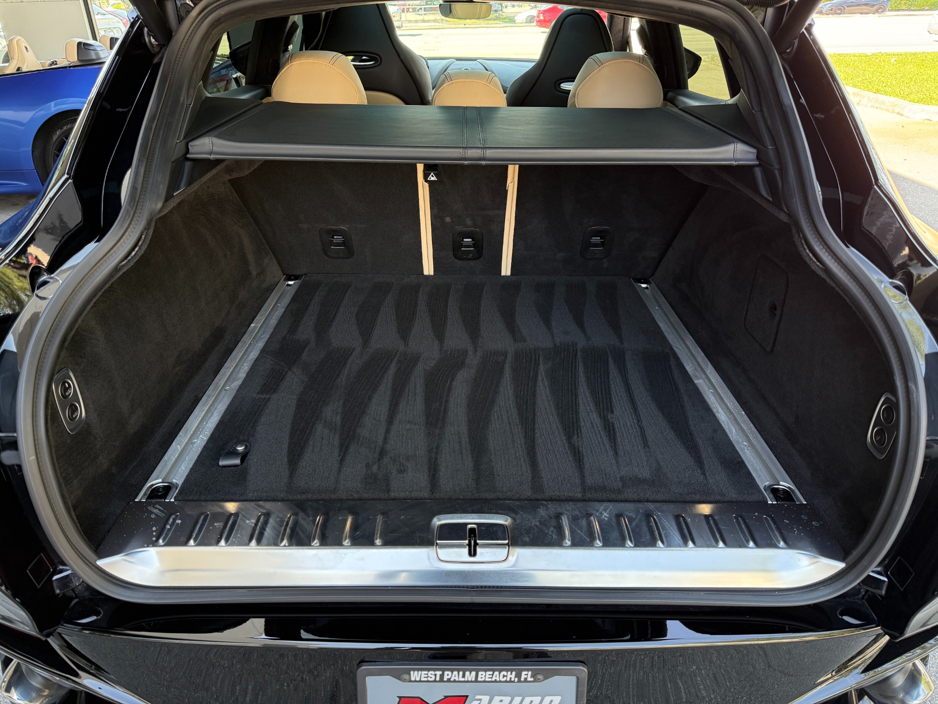 Used-2023-Aston-Martin-DBX