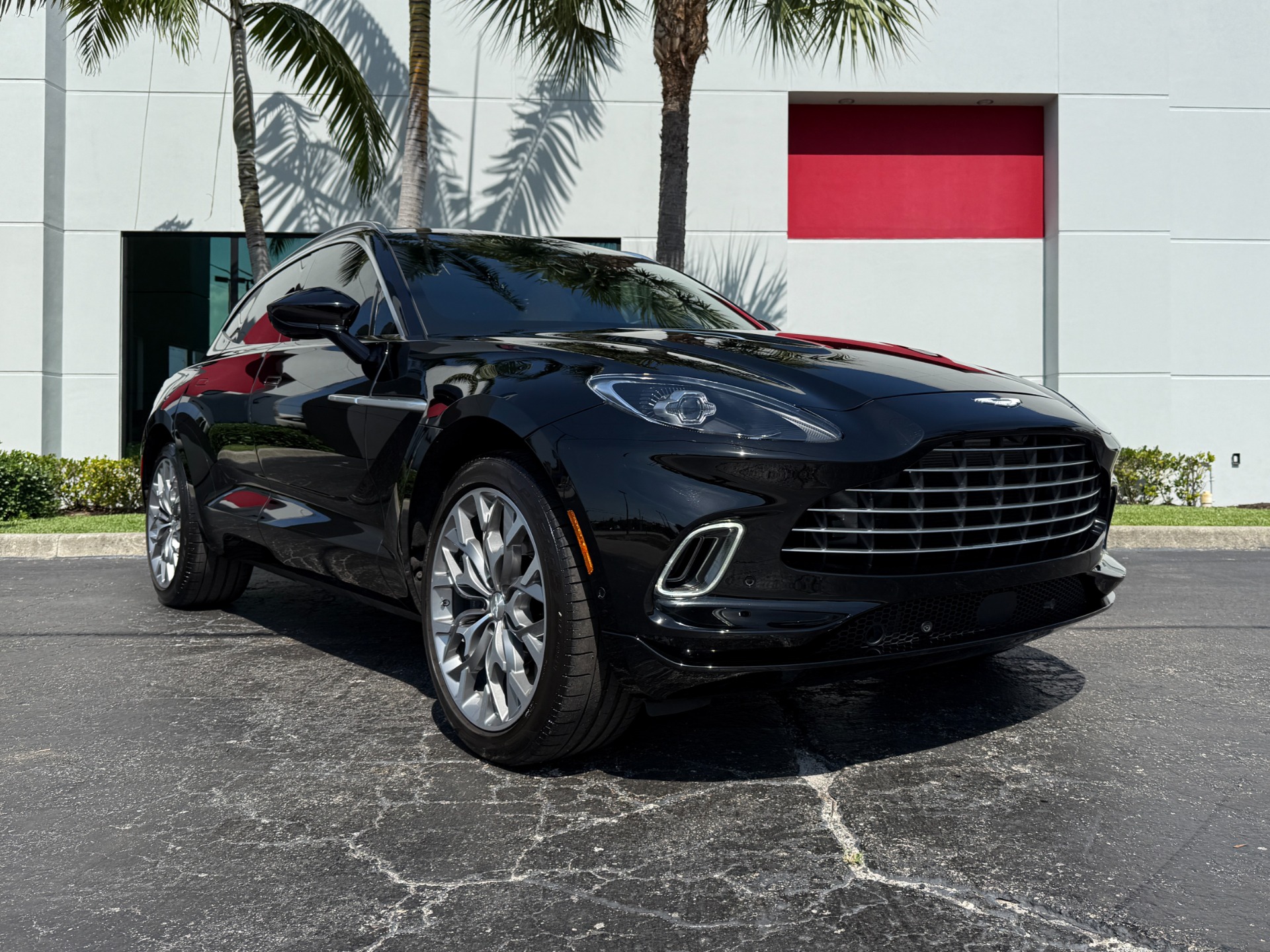 Used-2023-Aston-Martin-DBX
