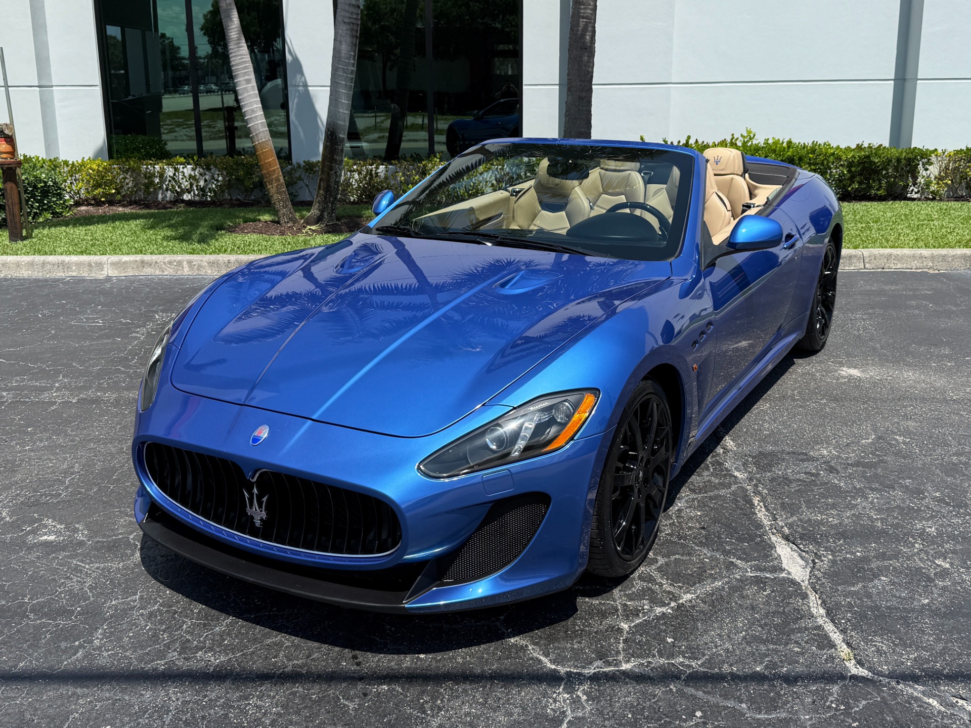 Used-2014-Maserati-GranTurismo-MC