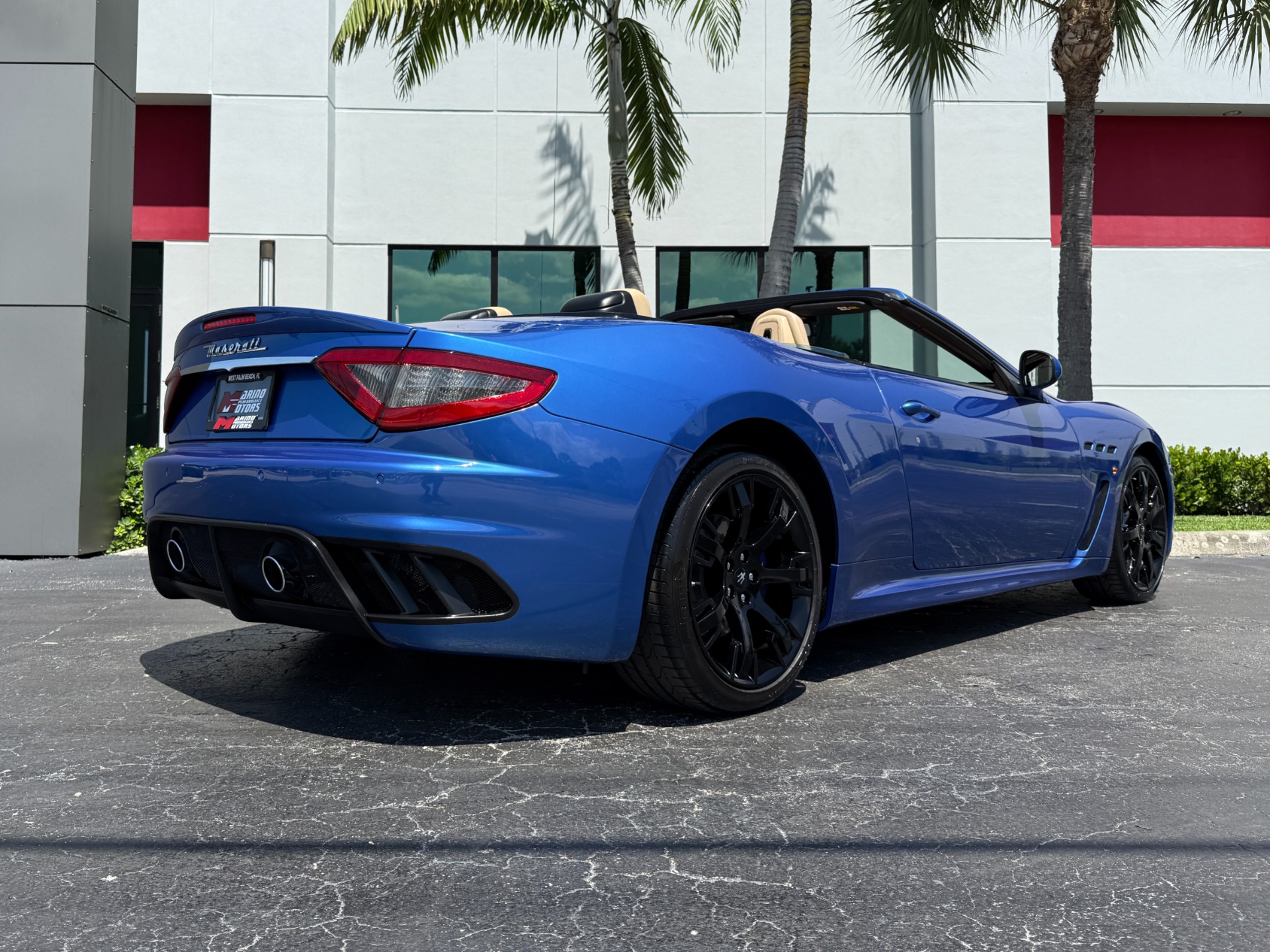 Used-2014-Maserati-GranTurismo-MC