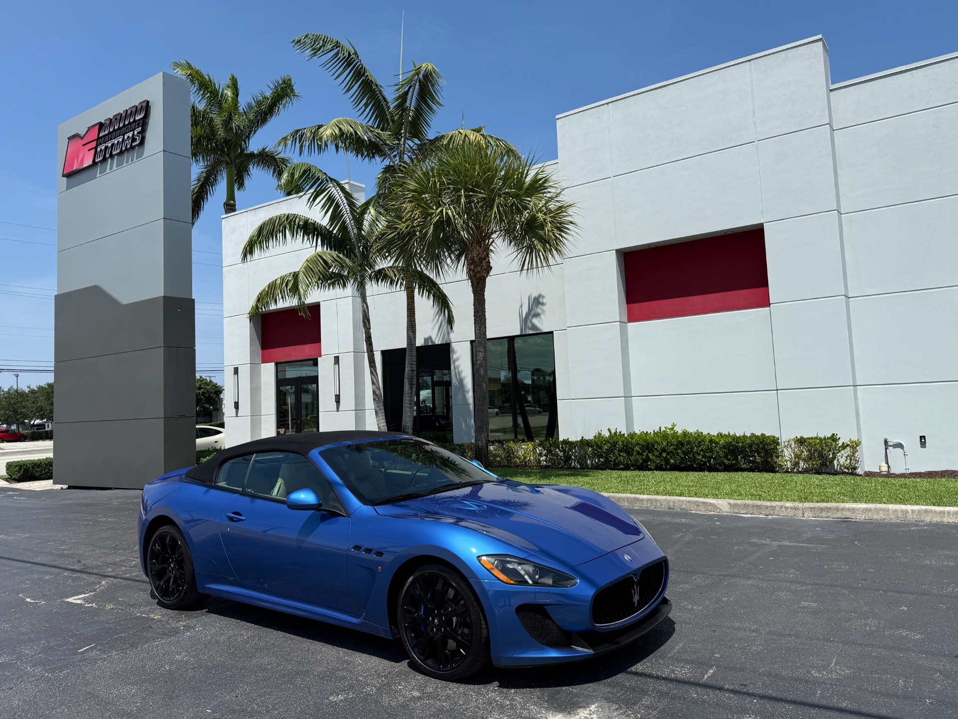 Used-2014-Maserati-GranTurismo-MC