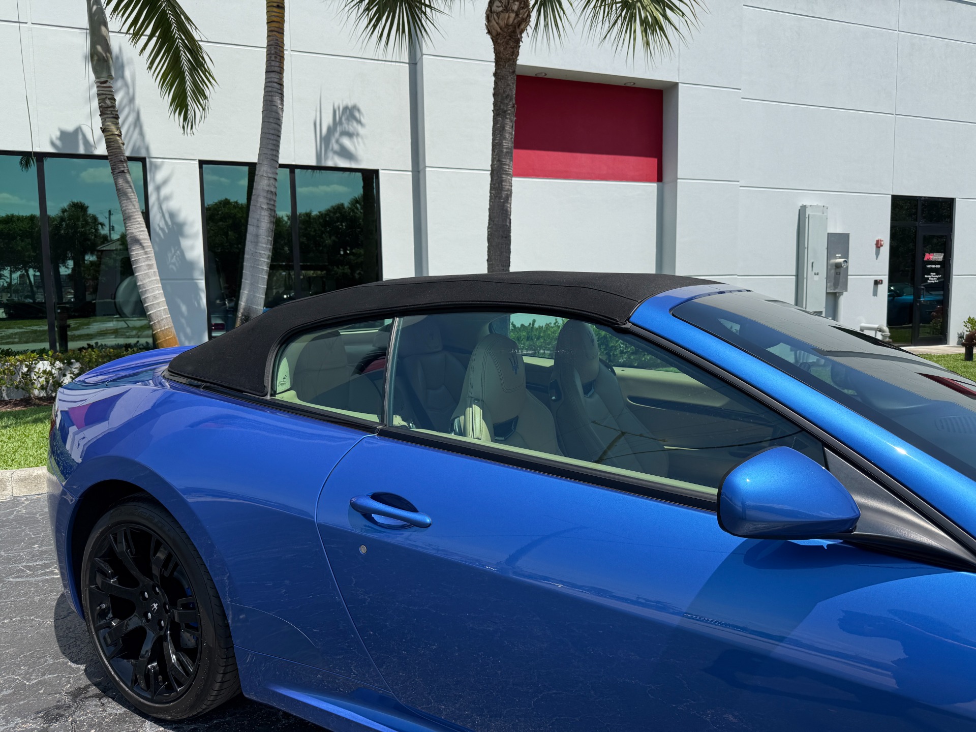 Used-2014-Maserati-GranTurismo-MC