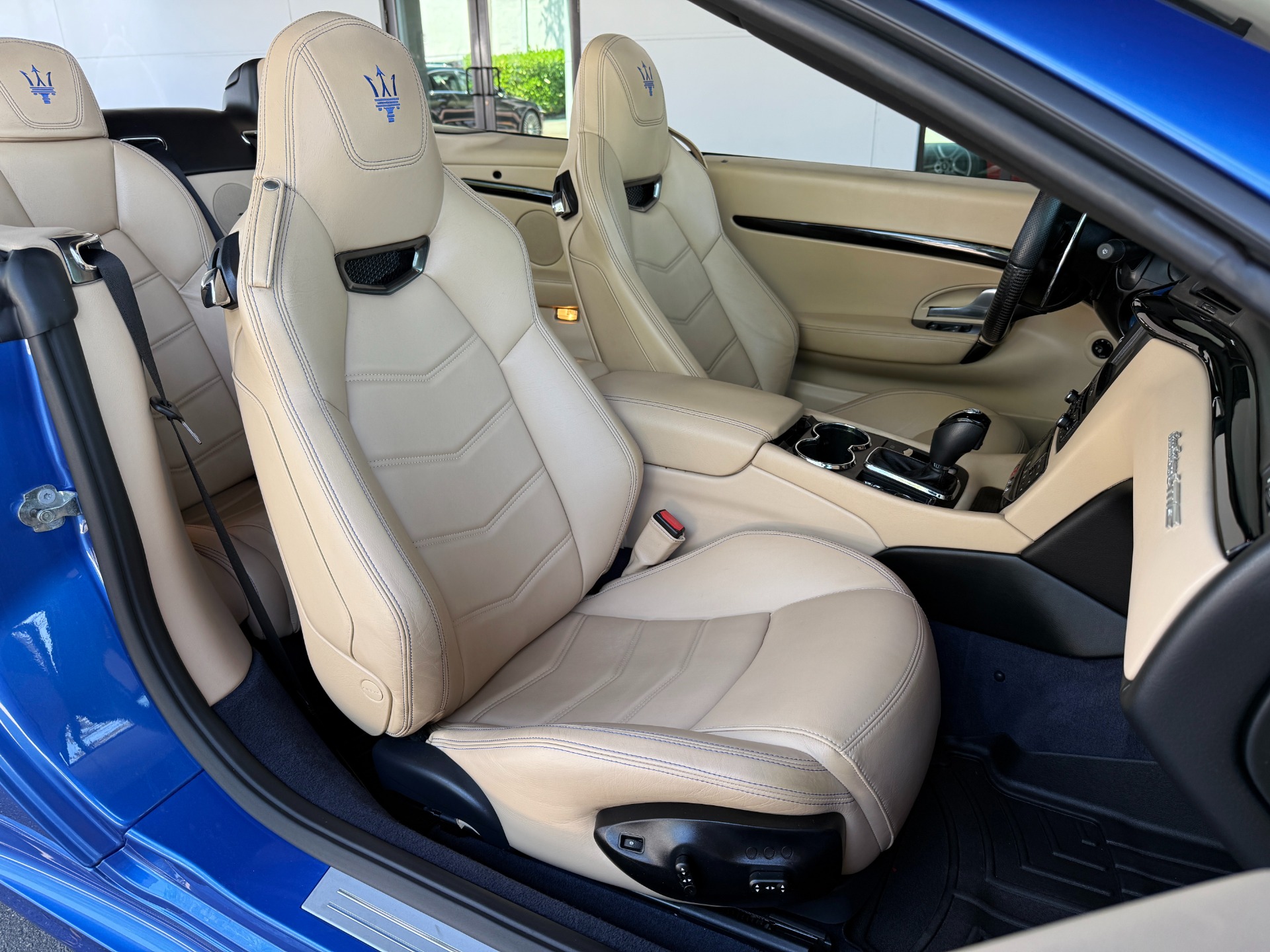 Used-2014-Maserati-GranTurismo-MC