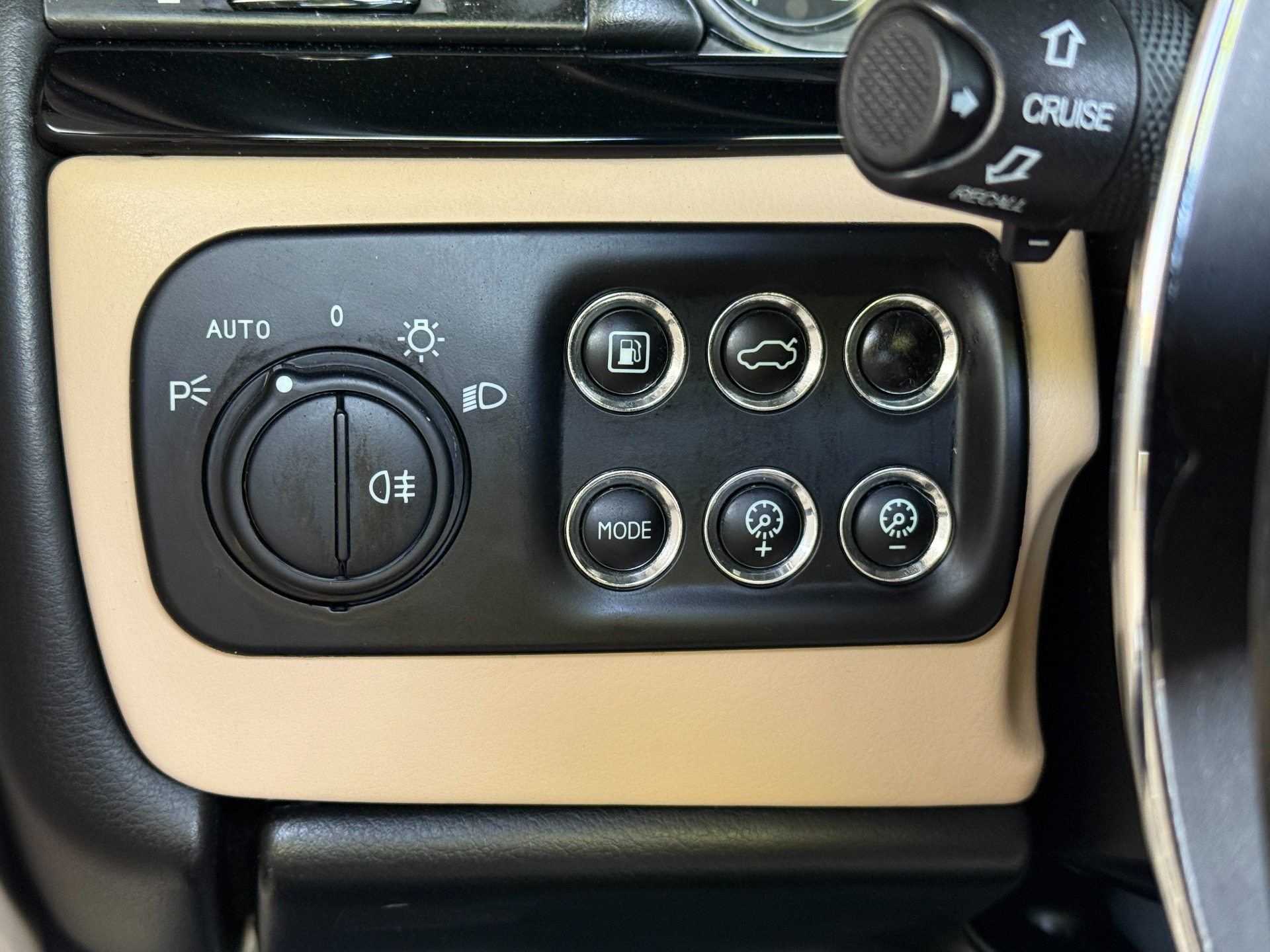 Used-2014-Maserati-GranTurismo-MC