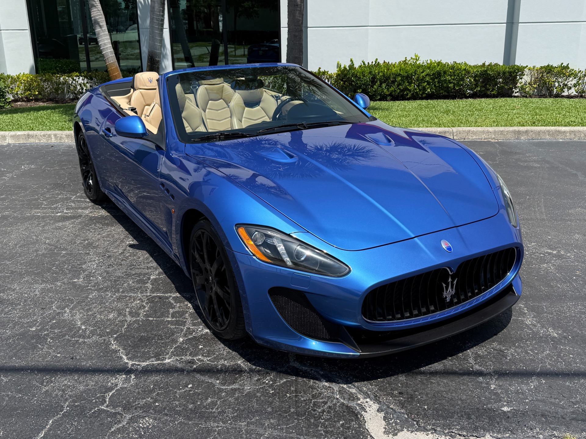 Used-2014-Maserati-GranTurismo-MC
