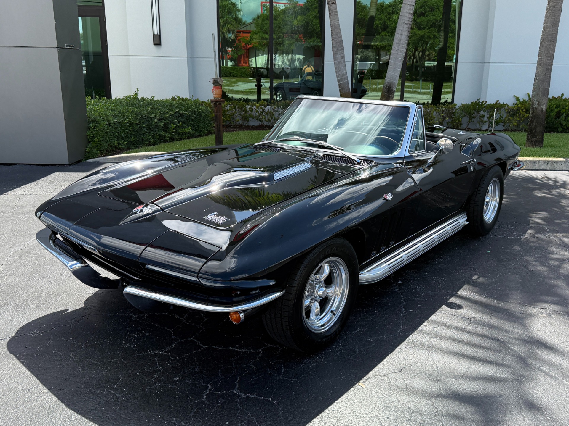 Used-1965-Chevrolet-Corvette-Sting-Ray