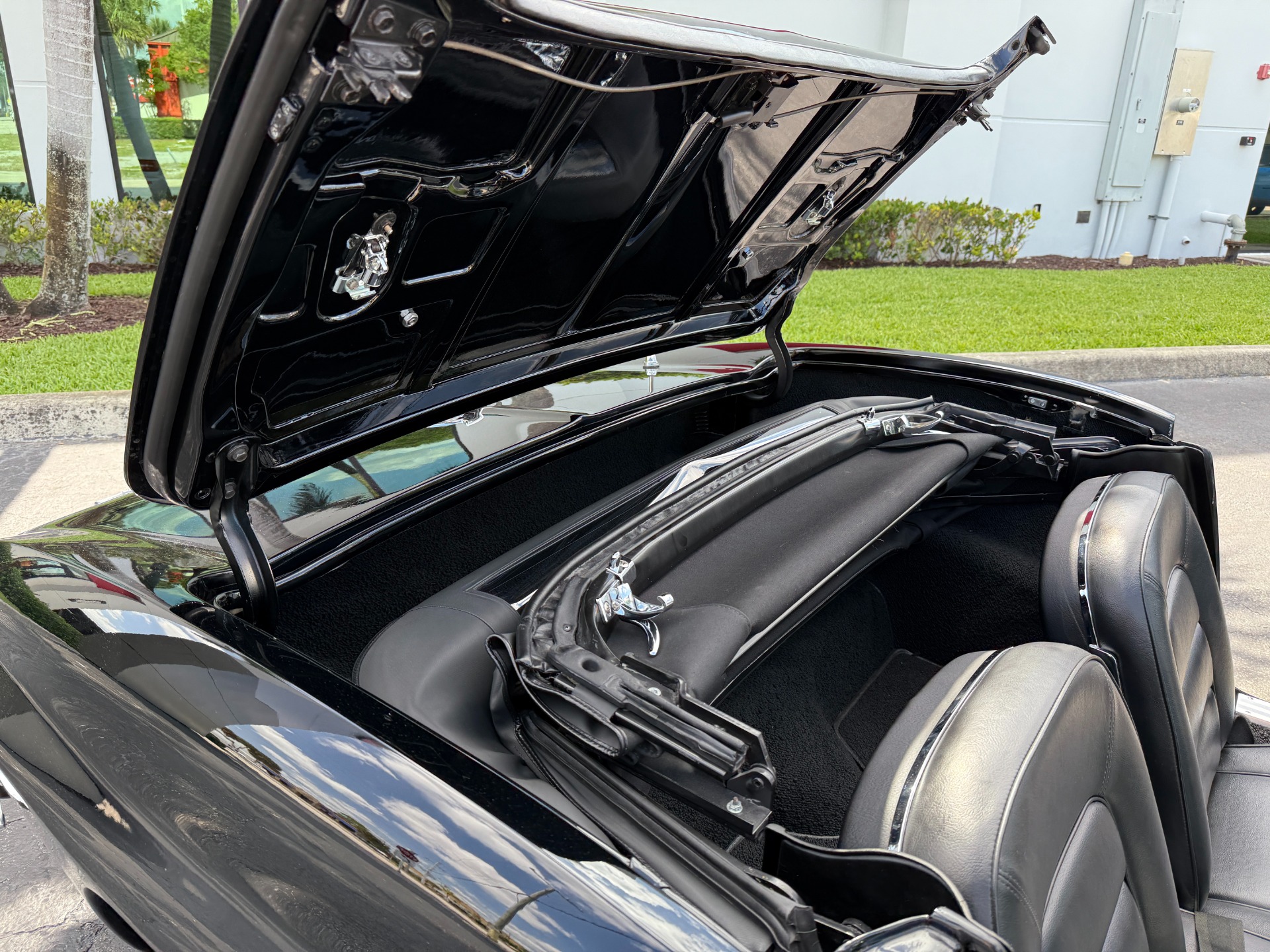 Used-1965-Chevrolet-Corvette-Sting-Ray