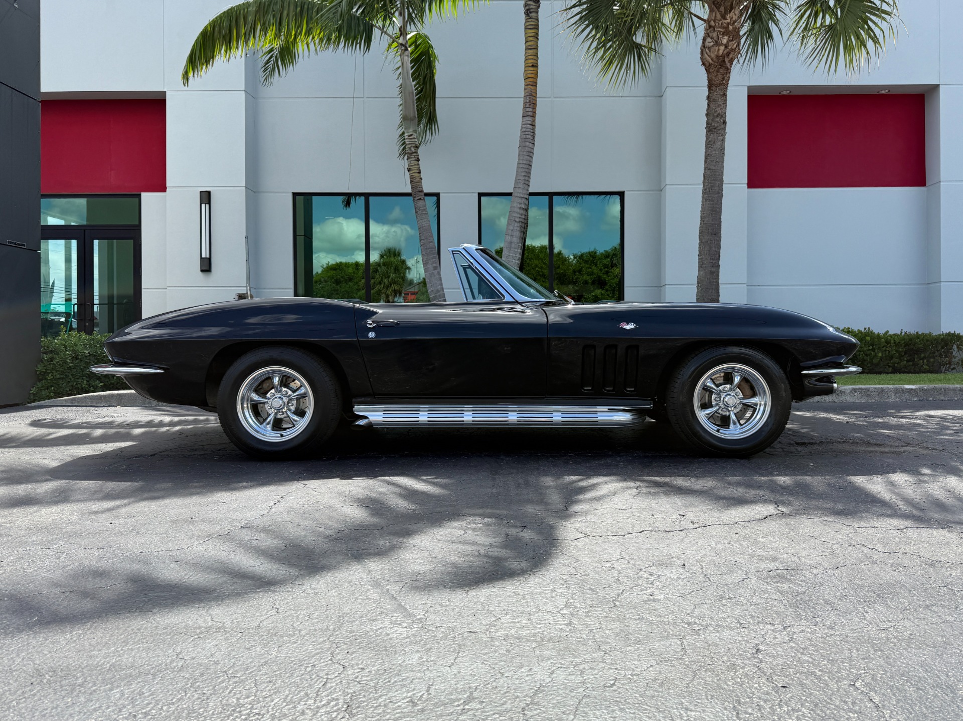 Used-1965-Chevrolet-Corvette-Sting-Ray