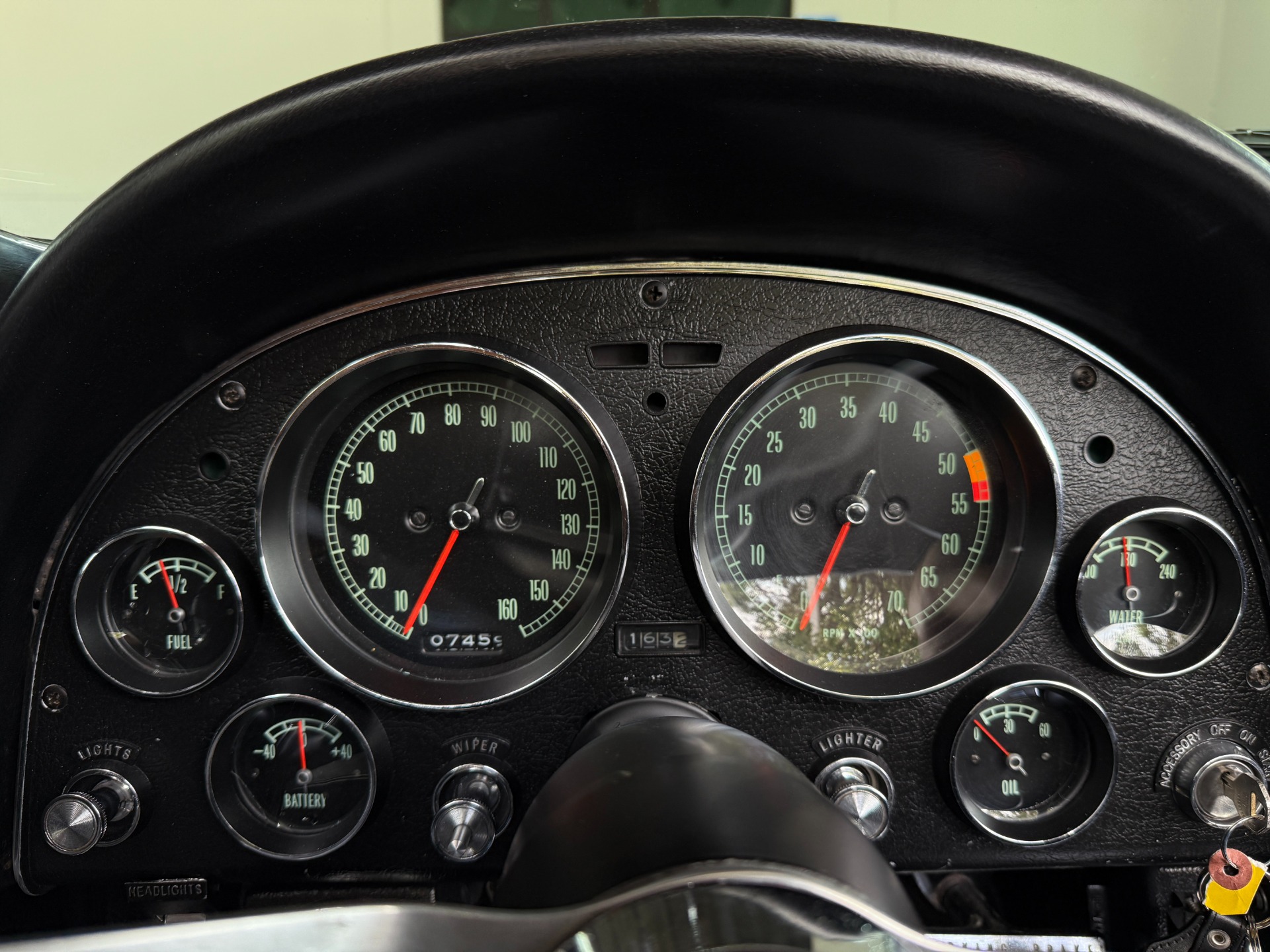 Used-1965-Chevrolet-Corvette-Sting-Ray