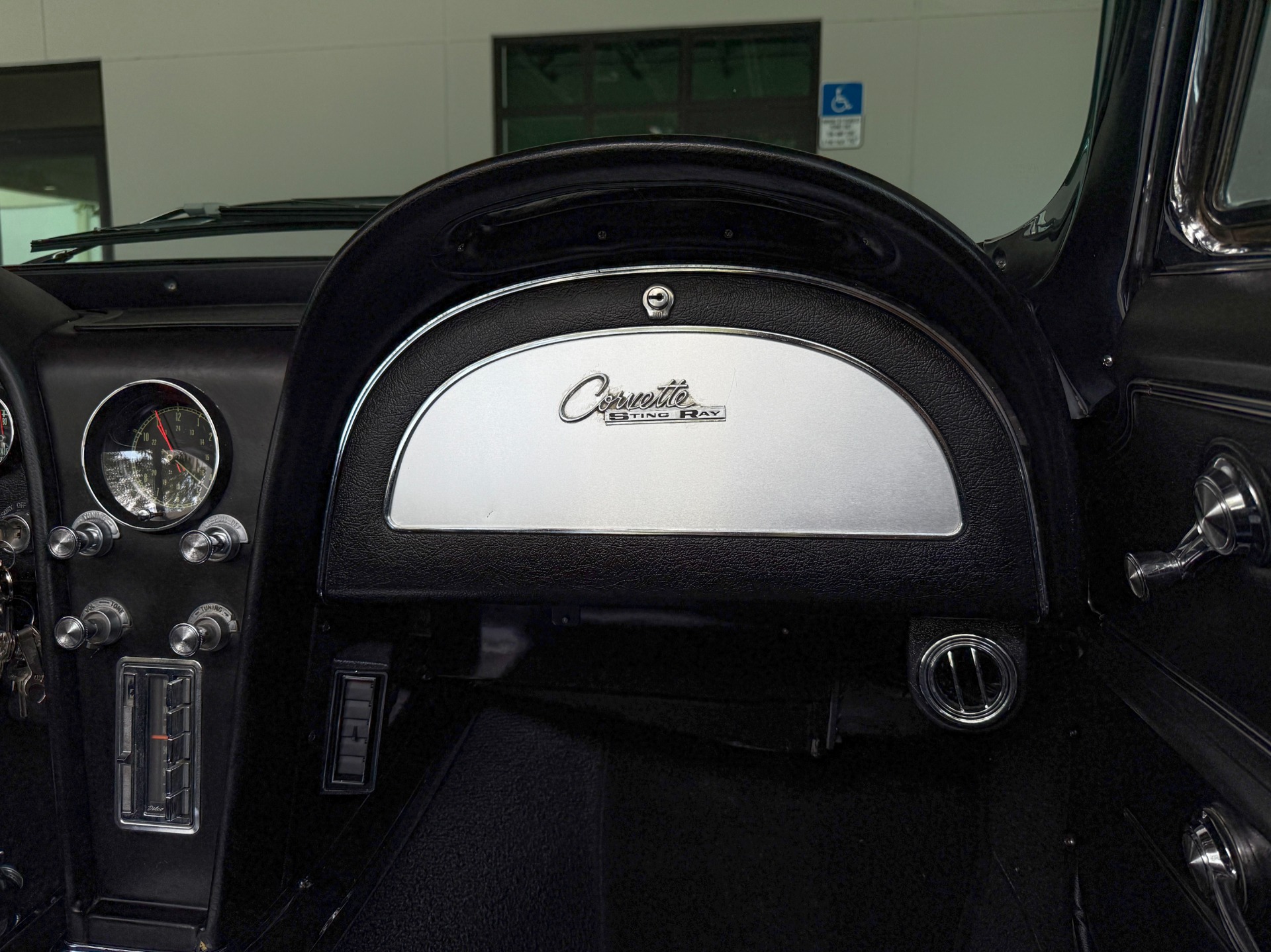 Used-1965-Chevrolet-Corvette-Sting-Ray