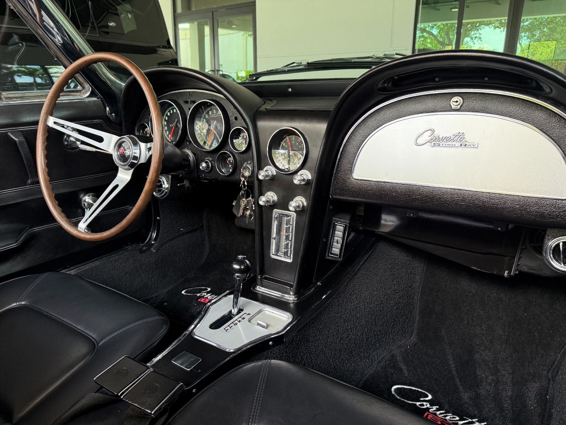 Used-1965-Chevrolet-Corvette-Sting-Ray