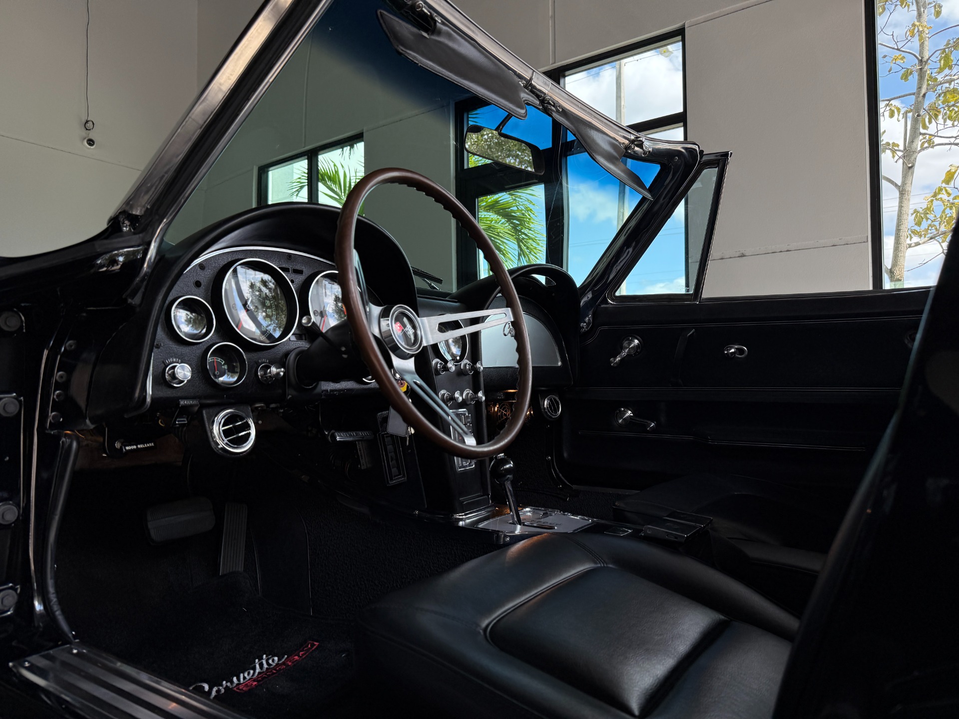 Used-1965-Chevrolet-Corvette-Sting-Ray