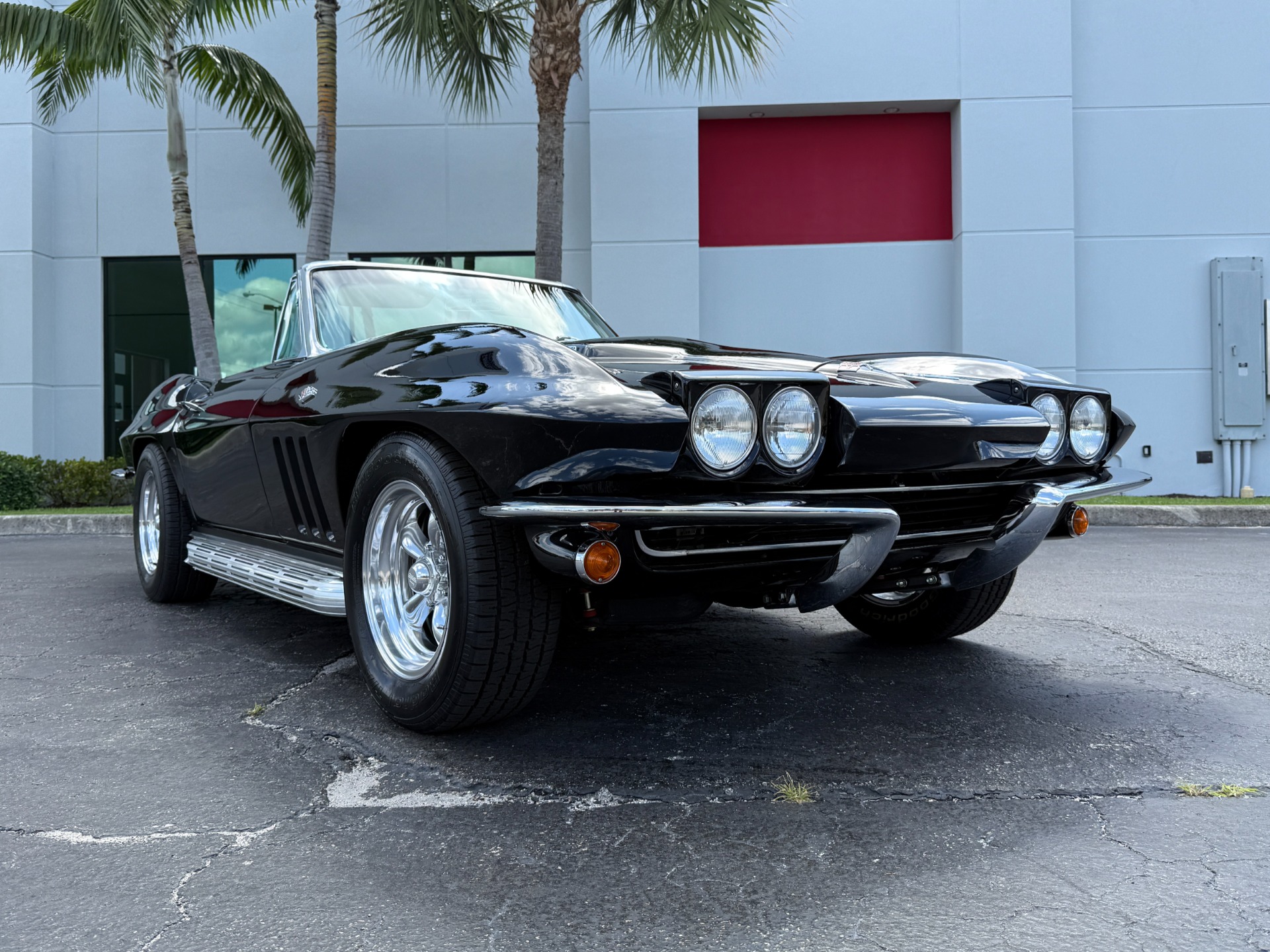 Used-1965-Chevrolet-Corvette-Sting-Ray