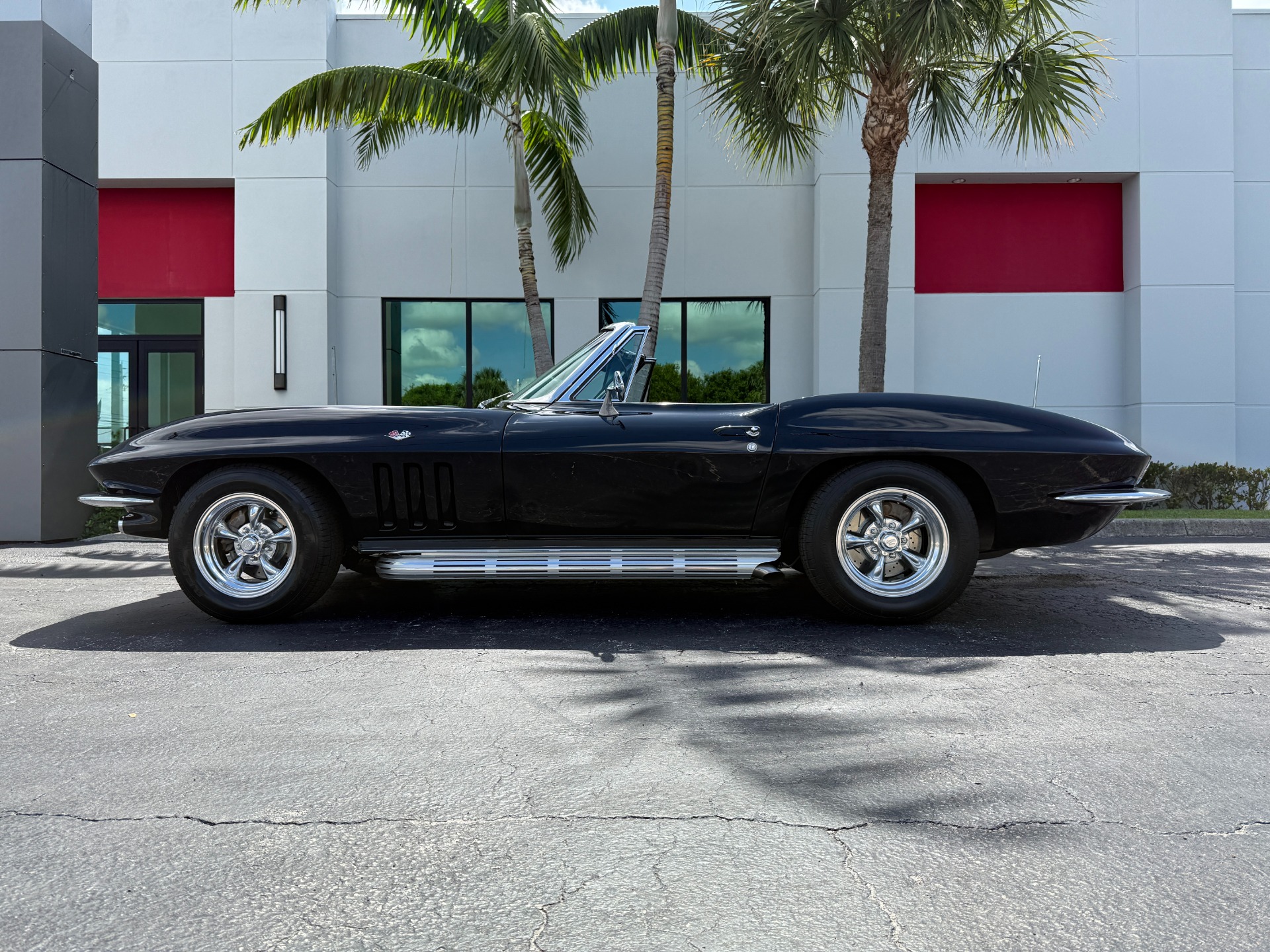 Used-1965-Chevrolet-Corvette-Sting-Ray