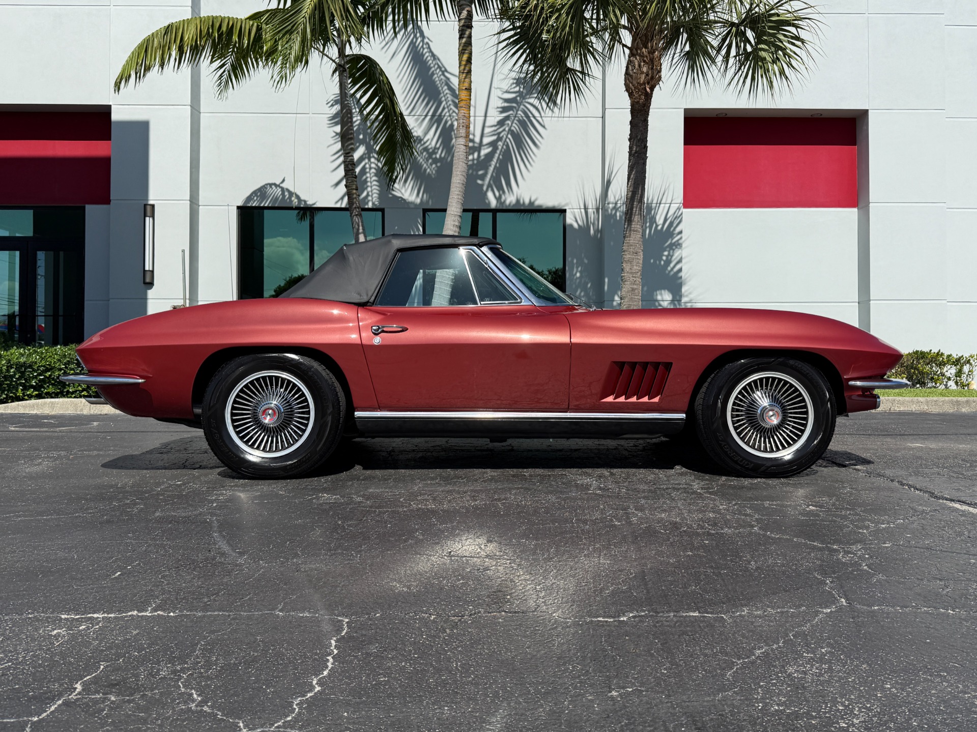 Used-1967-Chevrolet-Corvette-Sting-Ray