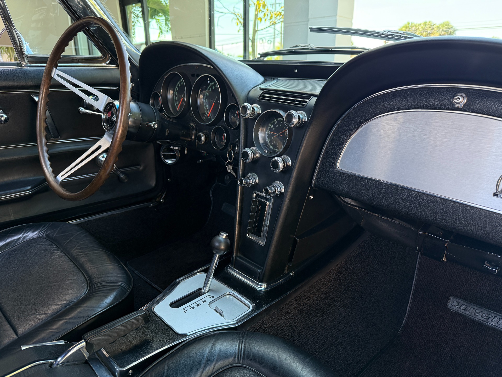 Used-1967-Chevrolet-Corvette-Sting-Ray