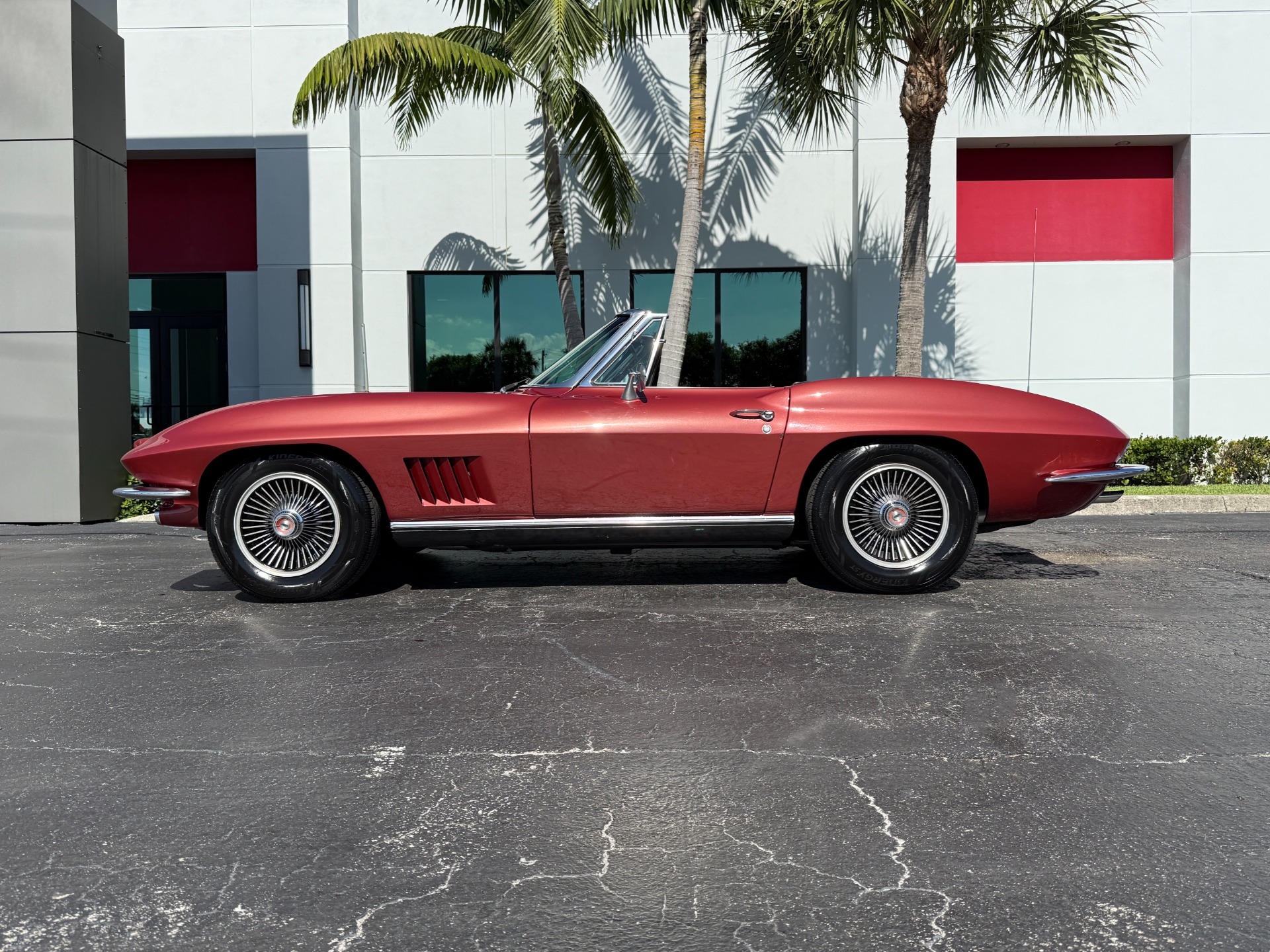 Used-1967-Chevrolet-Corvette-Sting-Ray