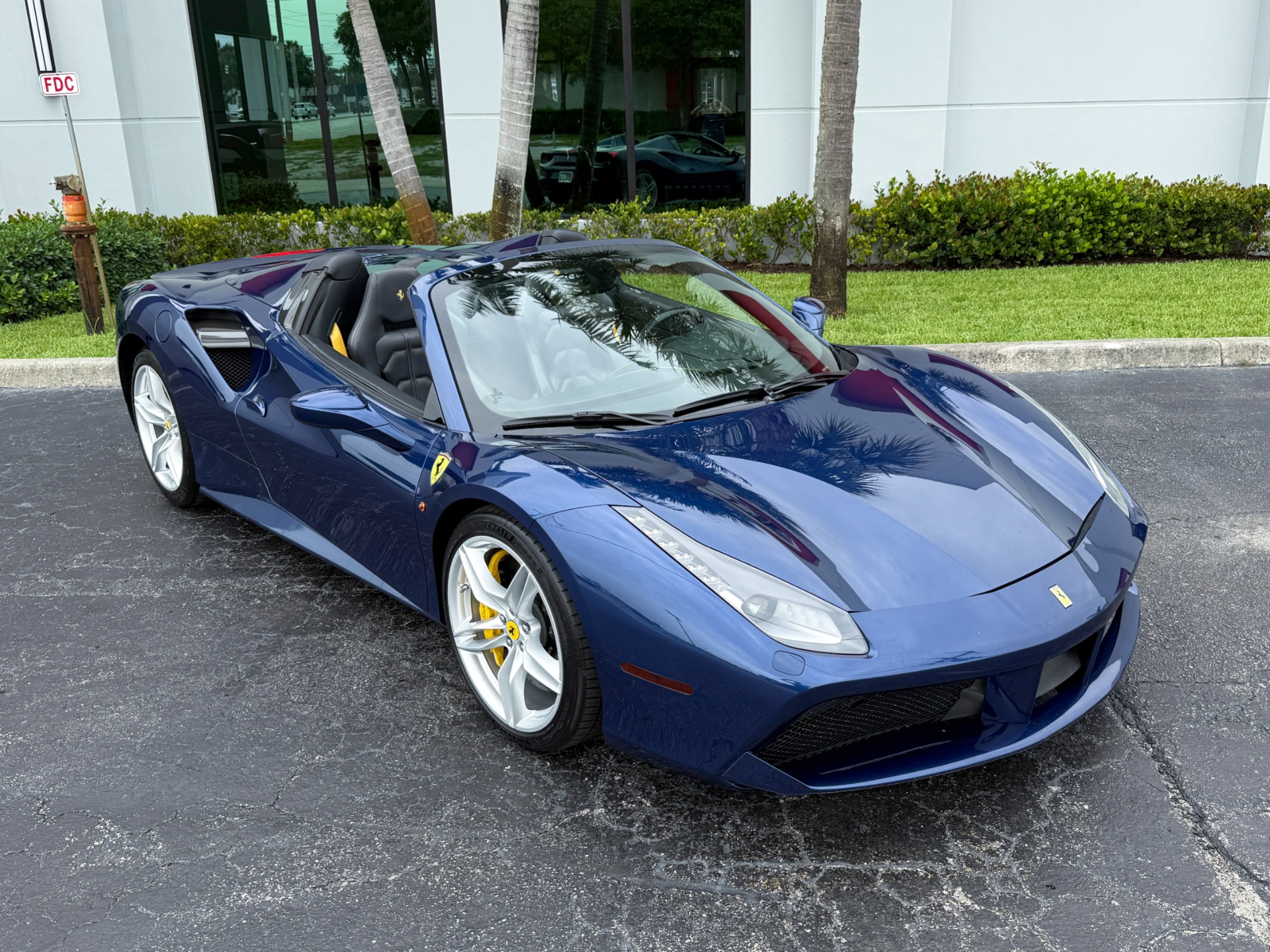 Used-2018-Ferrari-488-Spider