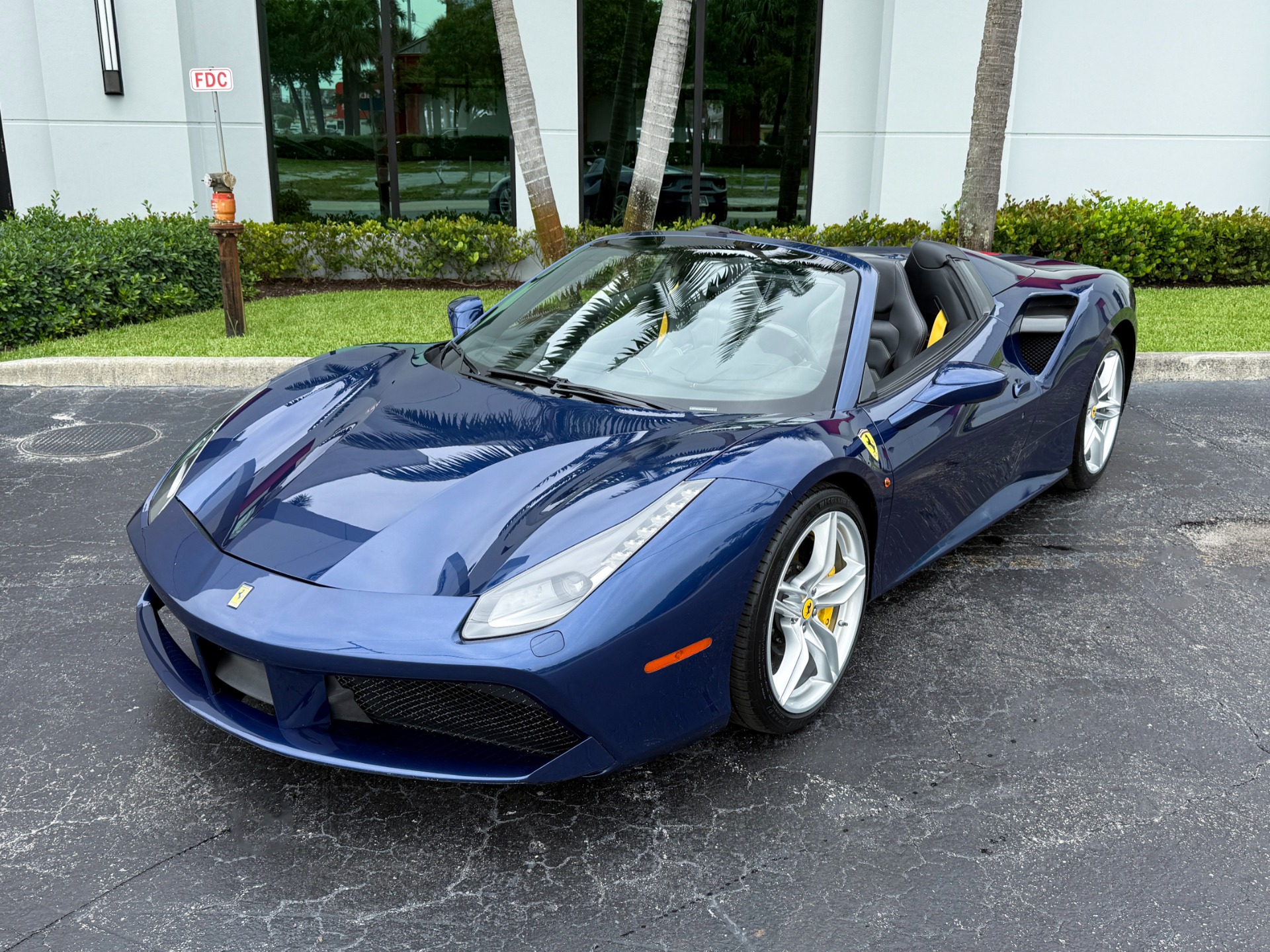 Used-2018-Ferrari-488-Spider