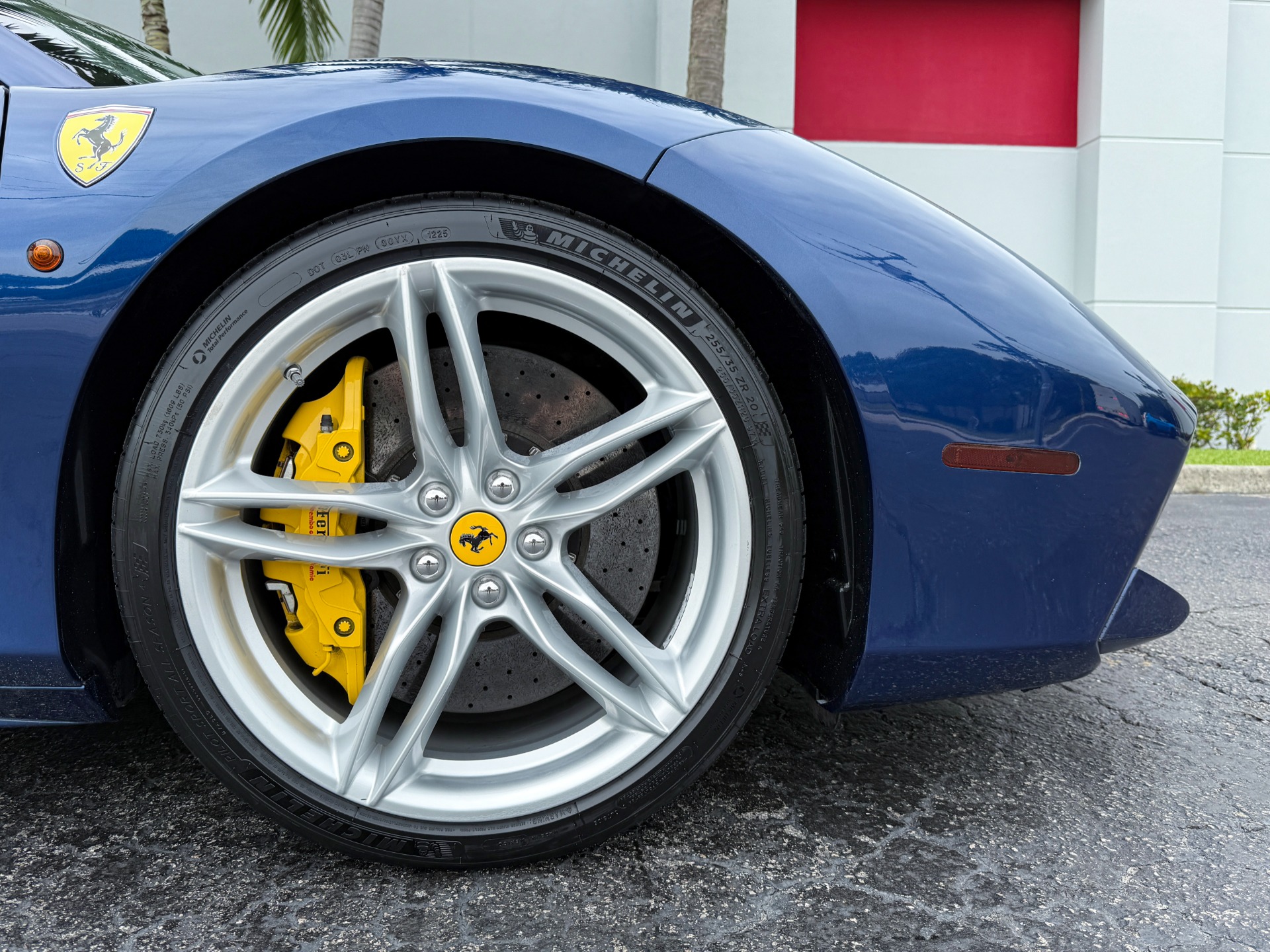 Used-2018-Ferrari-488-Spider