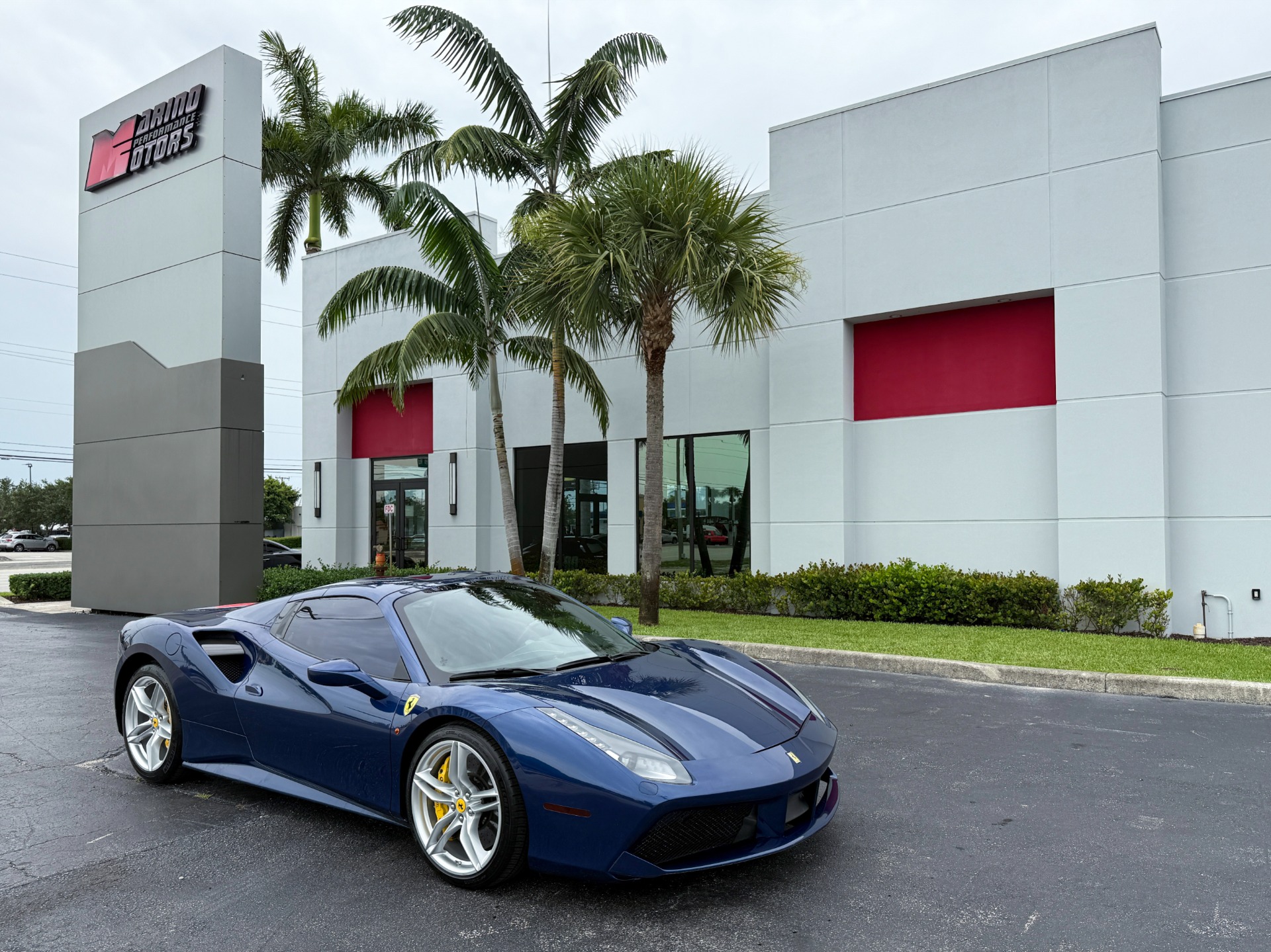 Used-2018-Ferrari-488-Spider