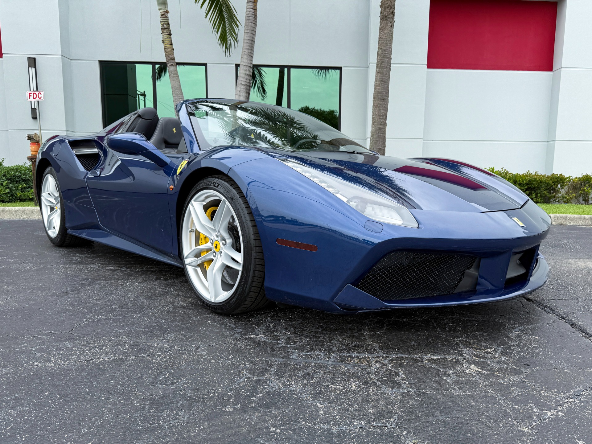 Used-2018-Ferrari-488-Spider