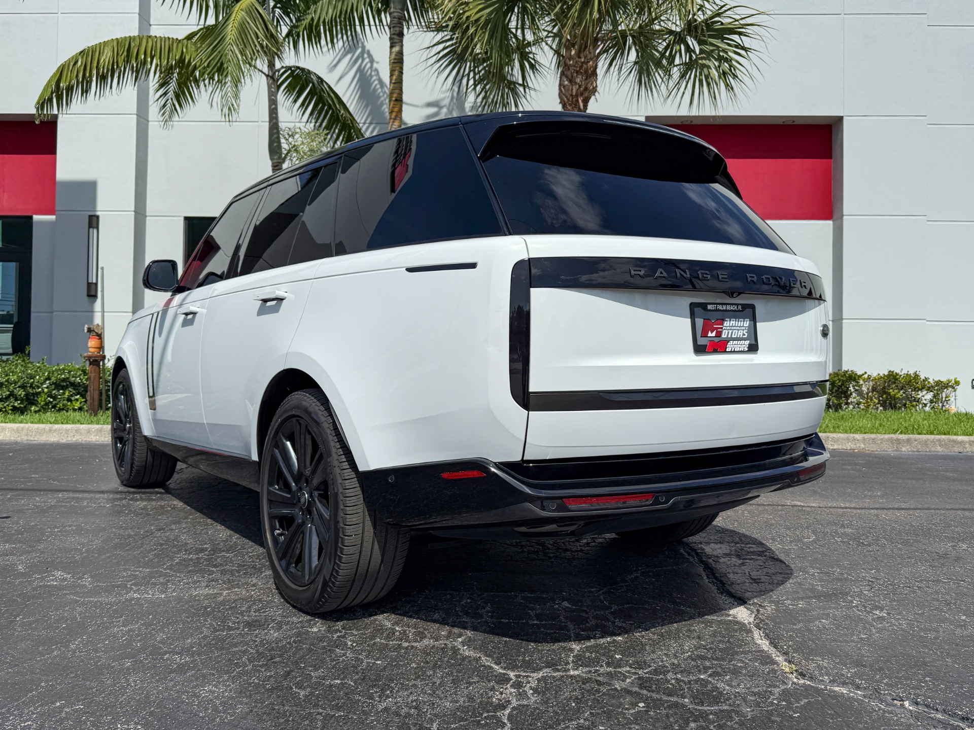 Used-2023-Land-Rover-Range-Rover-P530-SE