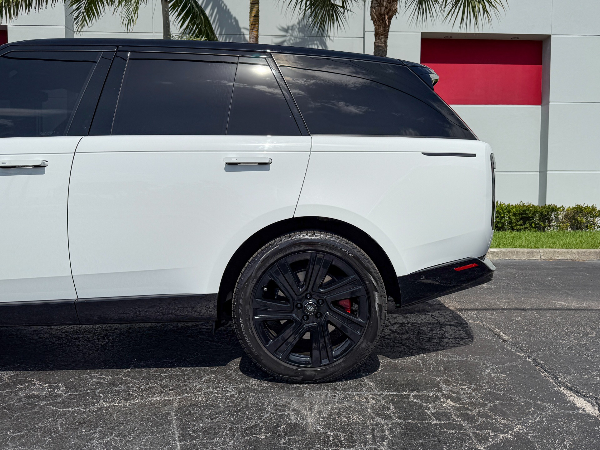 Used-2023-Land-Rover-Range-Rover-P530-SE