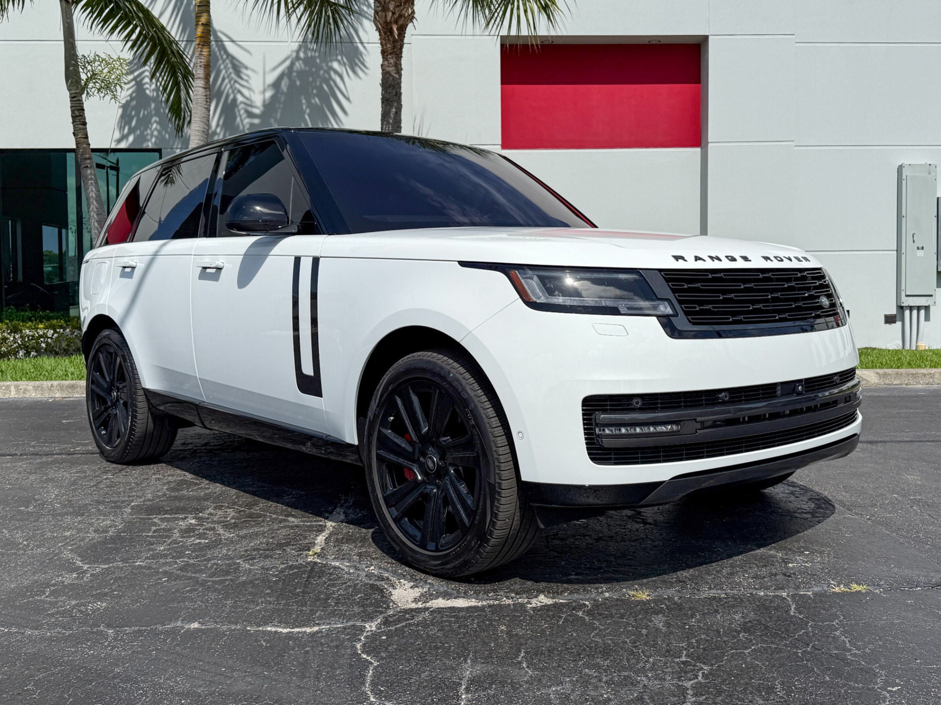 Used-2023-Land-Rover-Range-Rover-P530-SE