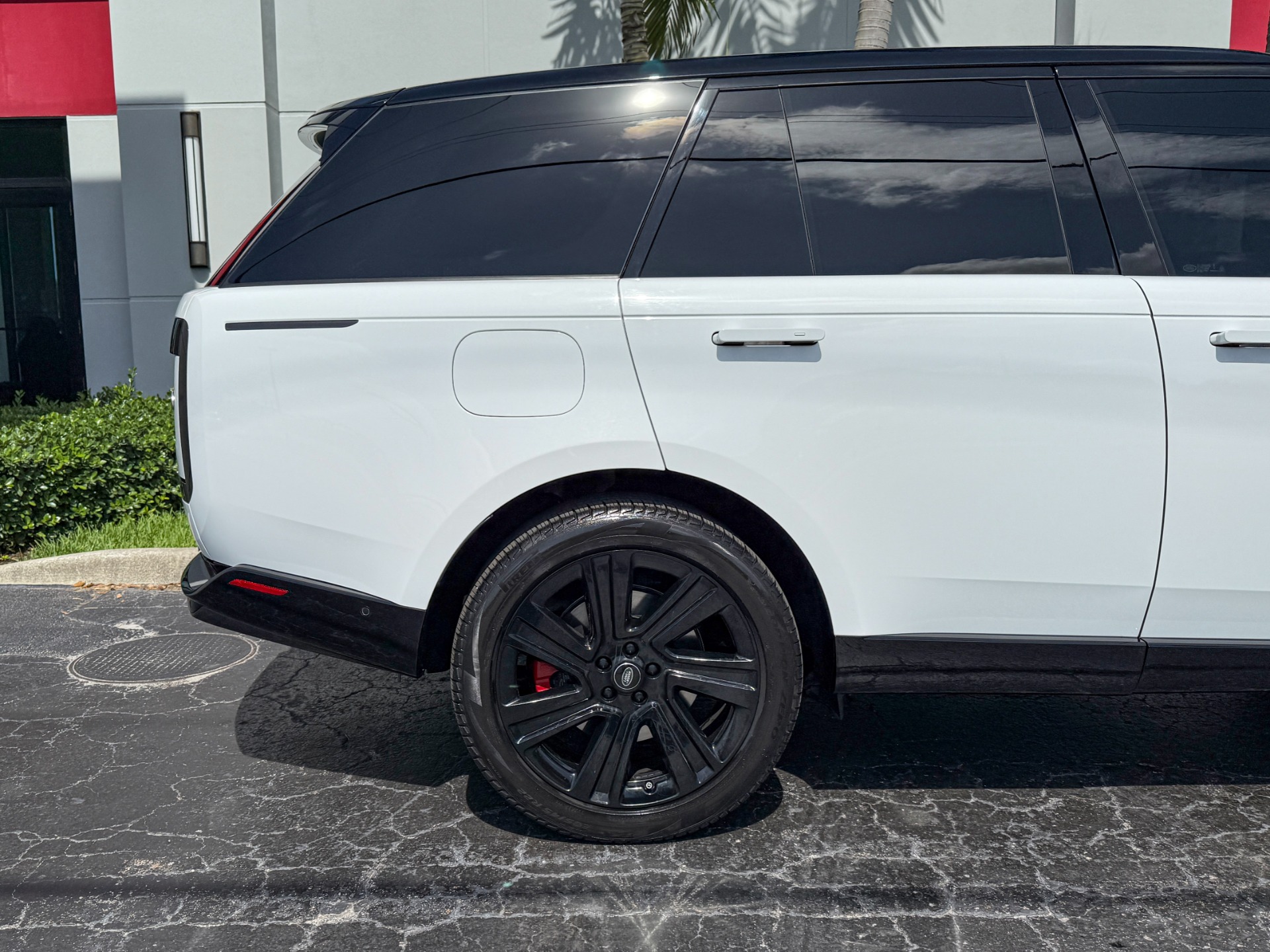 Used-2023-Land-Rover-Range-Rover-P530-SE