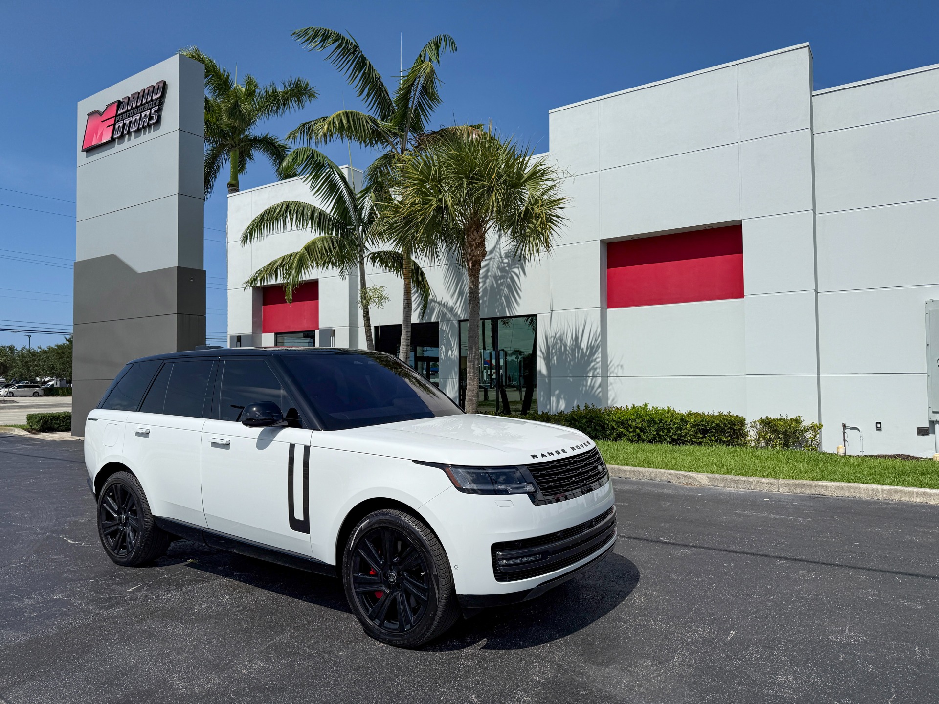 Used-2023-Land-Rover-Range-Rover-P530-SE