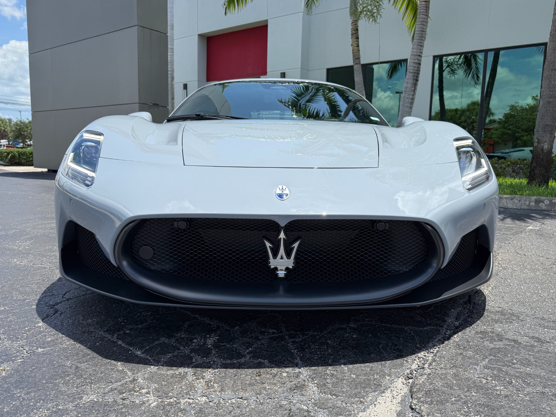 Used-2023-Maserati-MC20