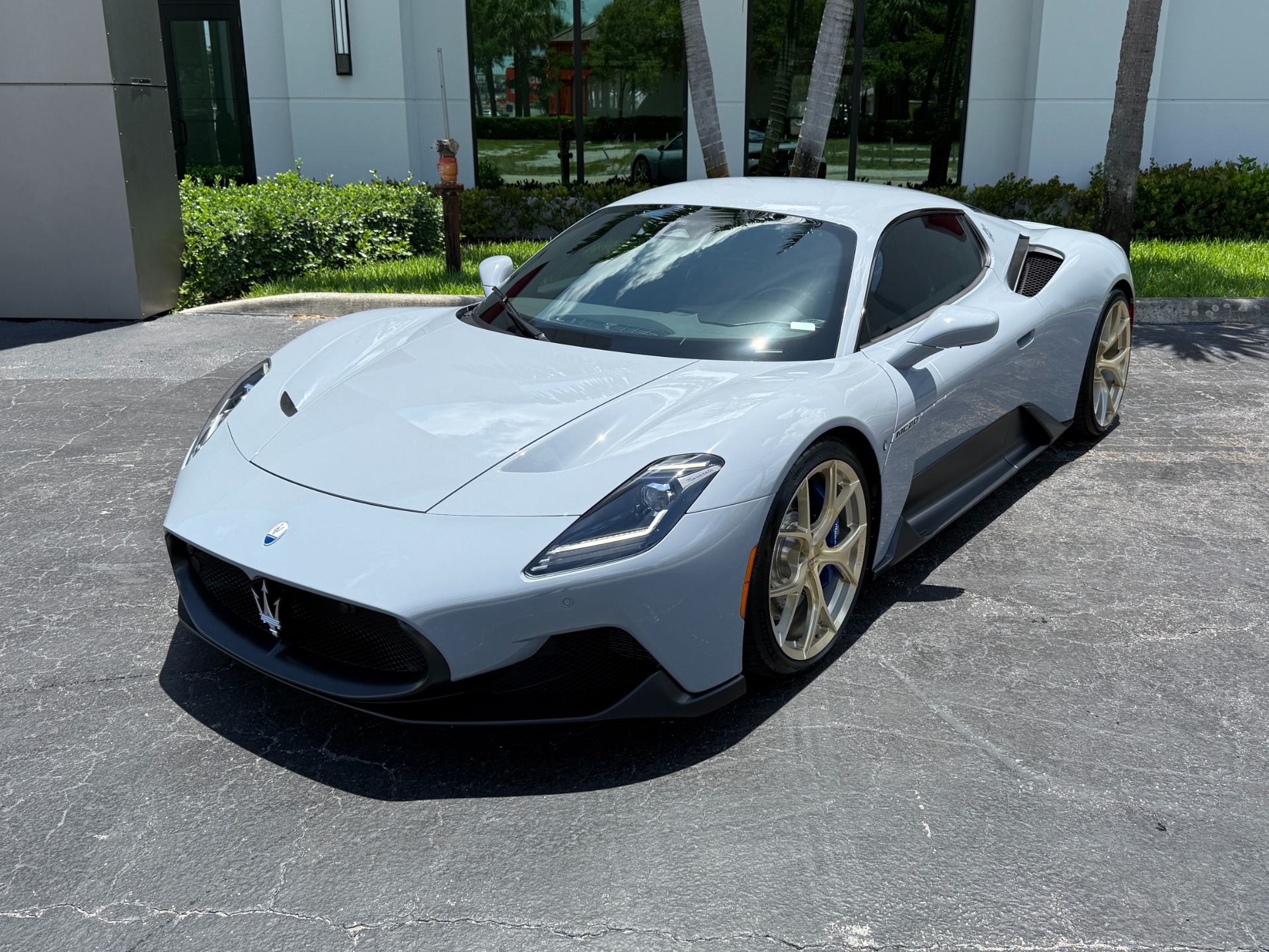 Used-2023-Maserati-MC20
