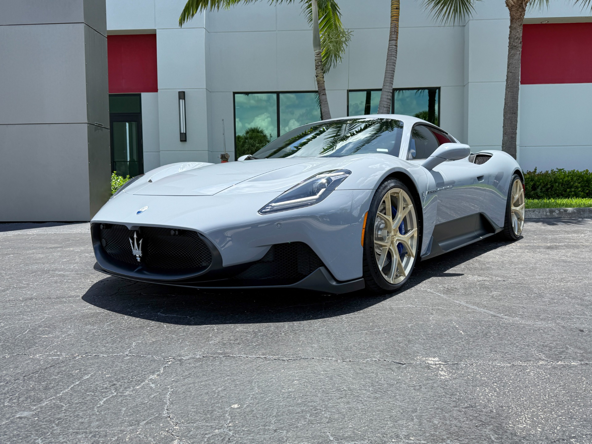 Used-2023-Maserati-MC20