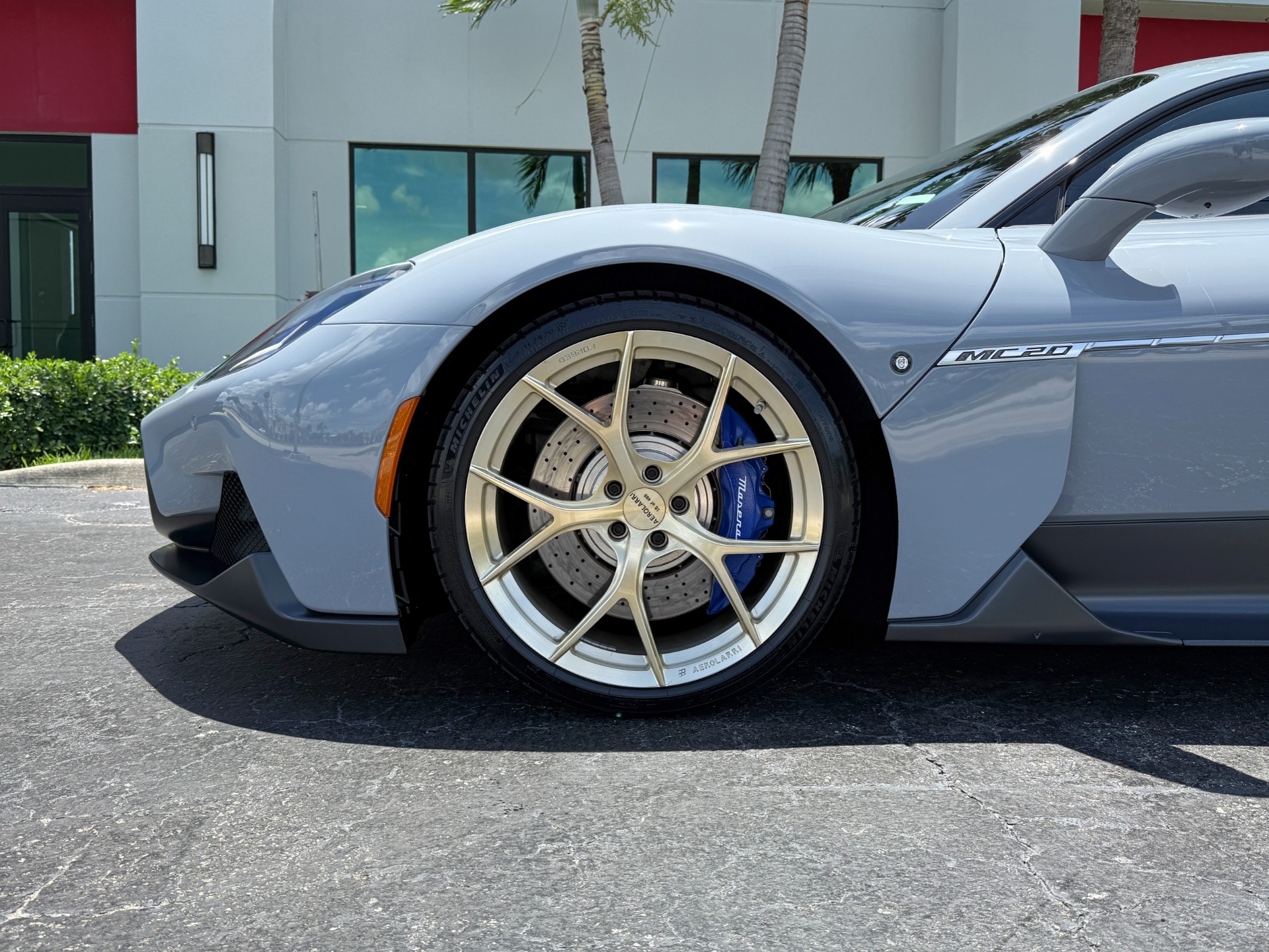 Used-2023-Maserati-MC20
