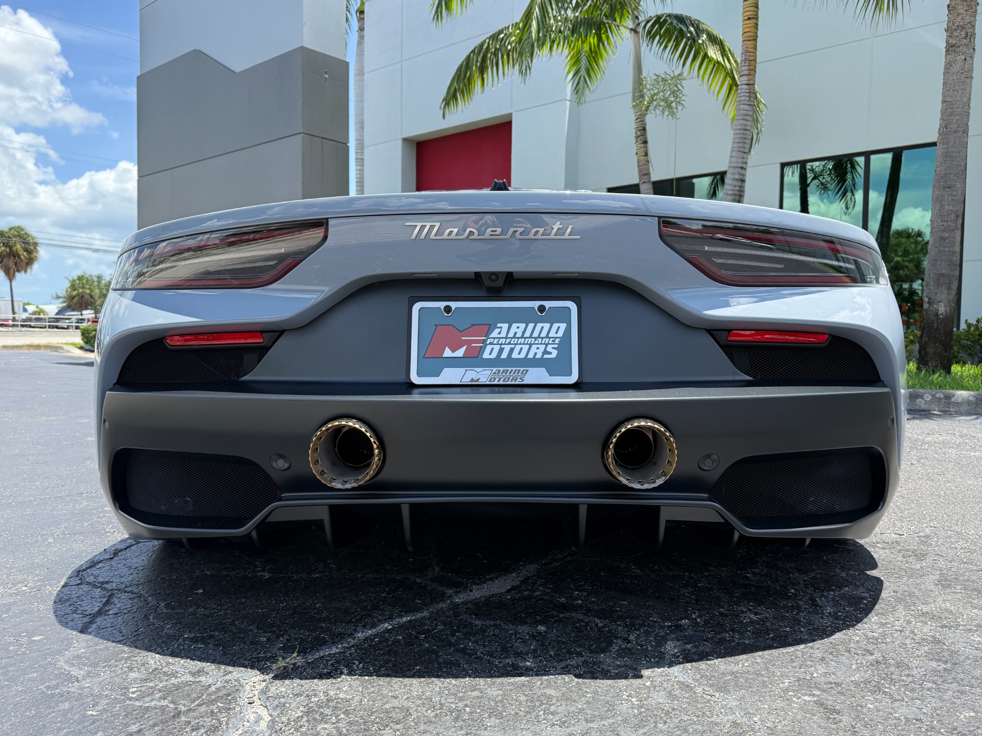 Used-2023-Maserati-MC20