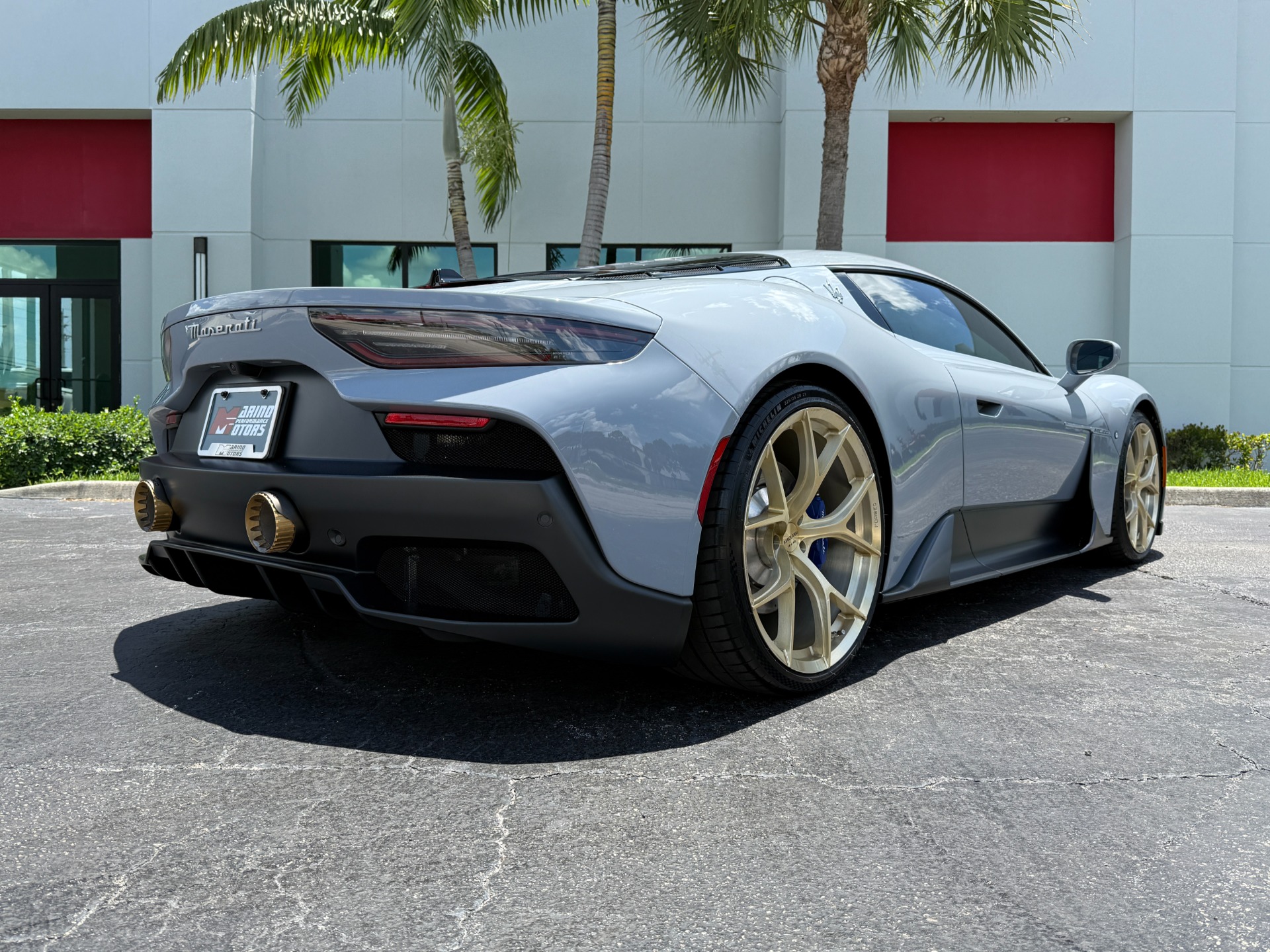 Used-2023-Maserati-MC20
