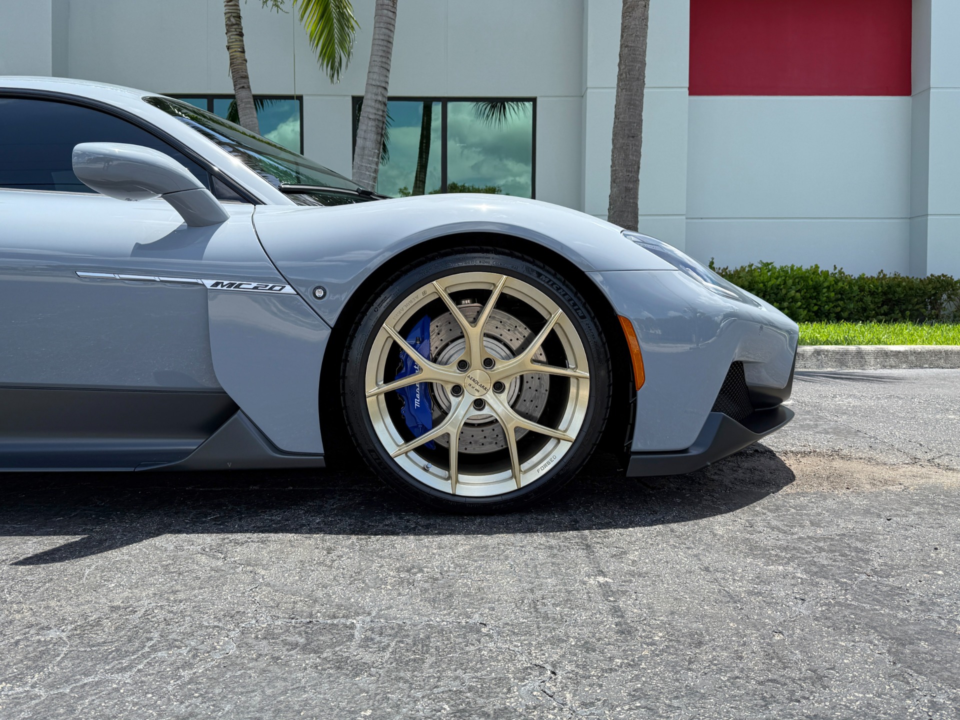 Used-2023-Maserati-MC20