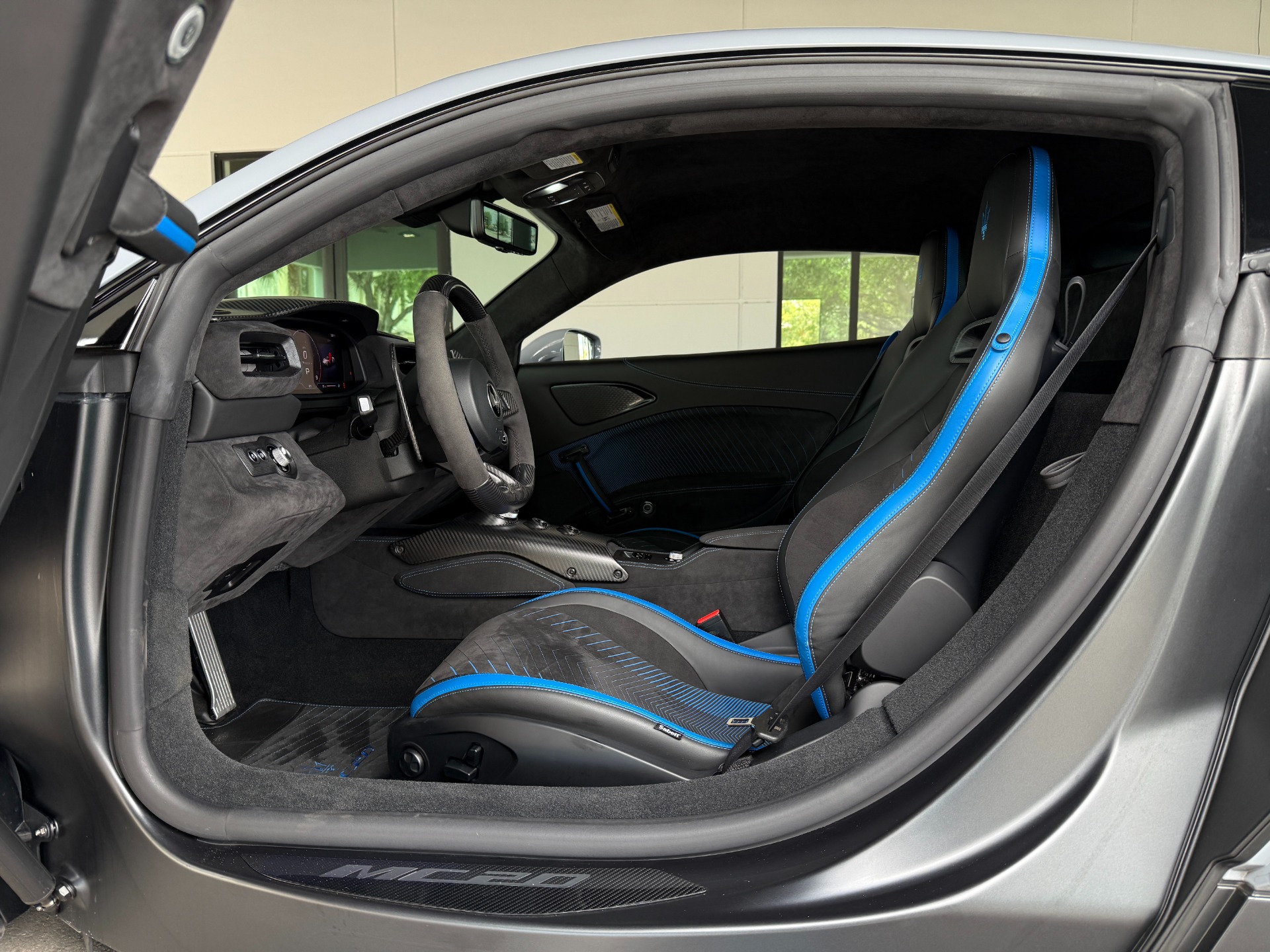Used-2023-Maserati-MC20