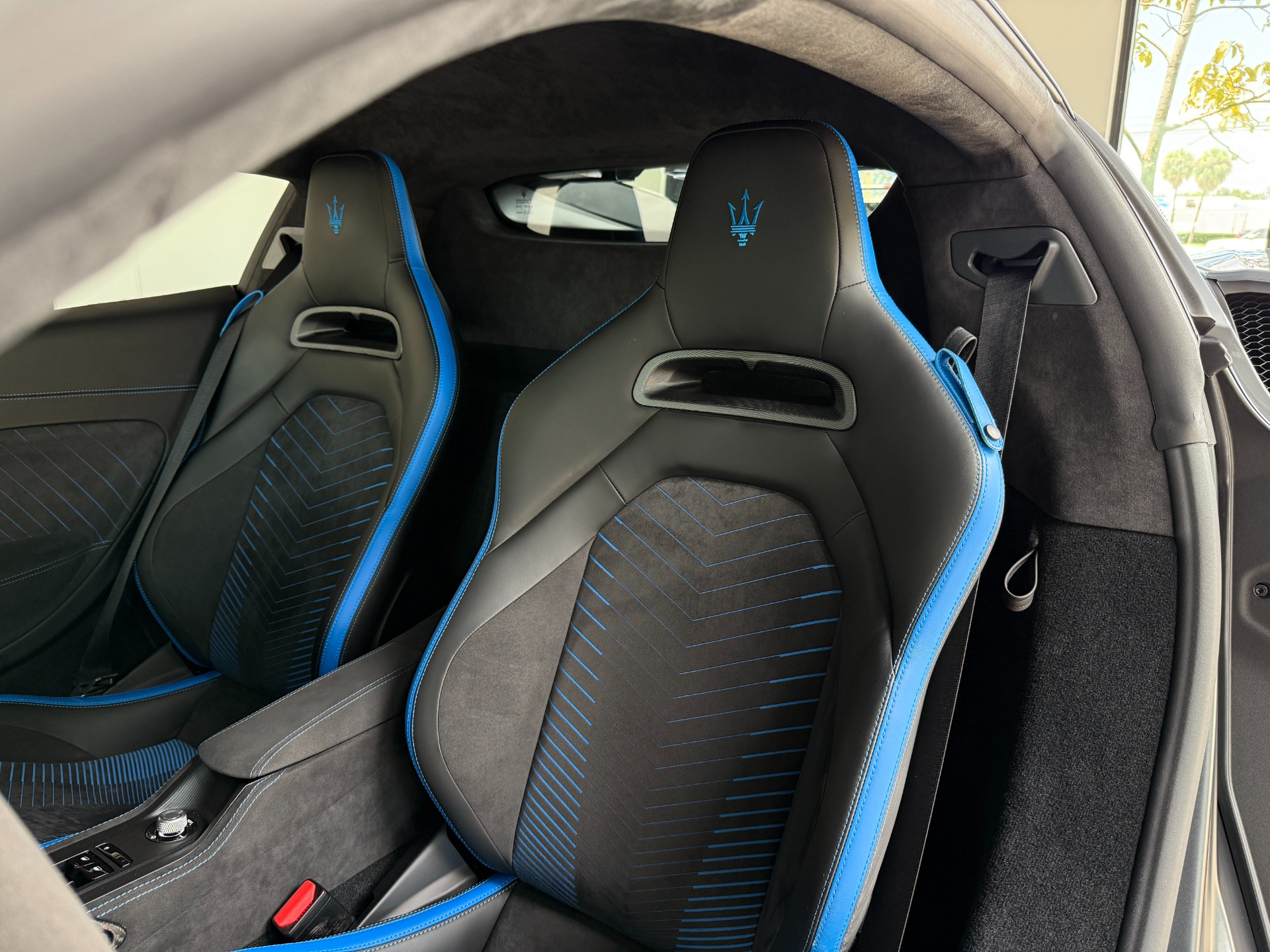 Used-2023-Maserati-MC20
